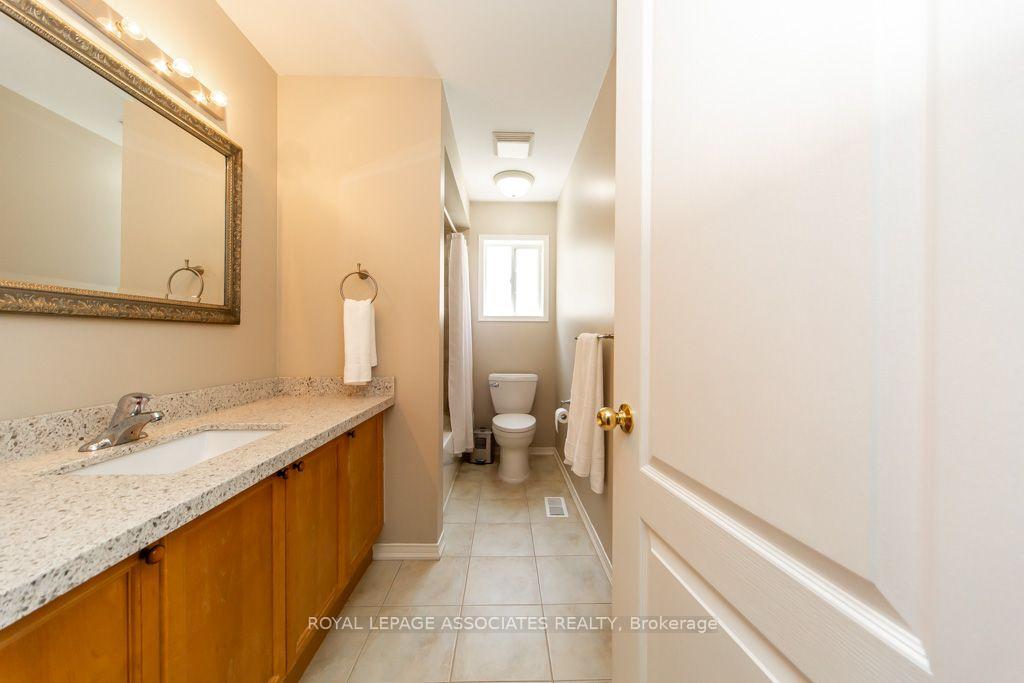 Photo 39 of 1700 Spencely Drive, Oshawa, Taunton — HOMEH