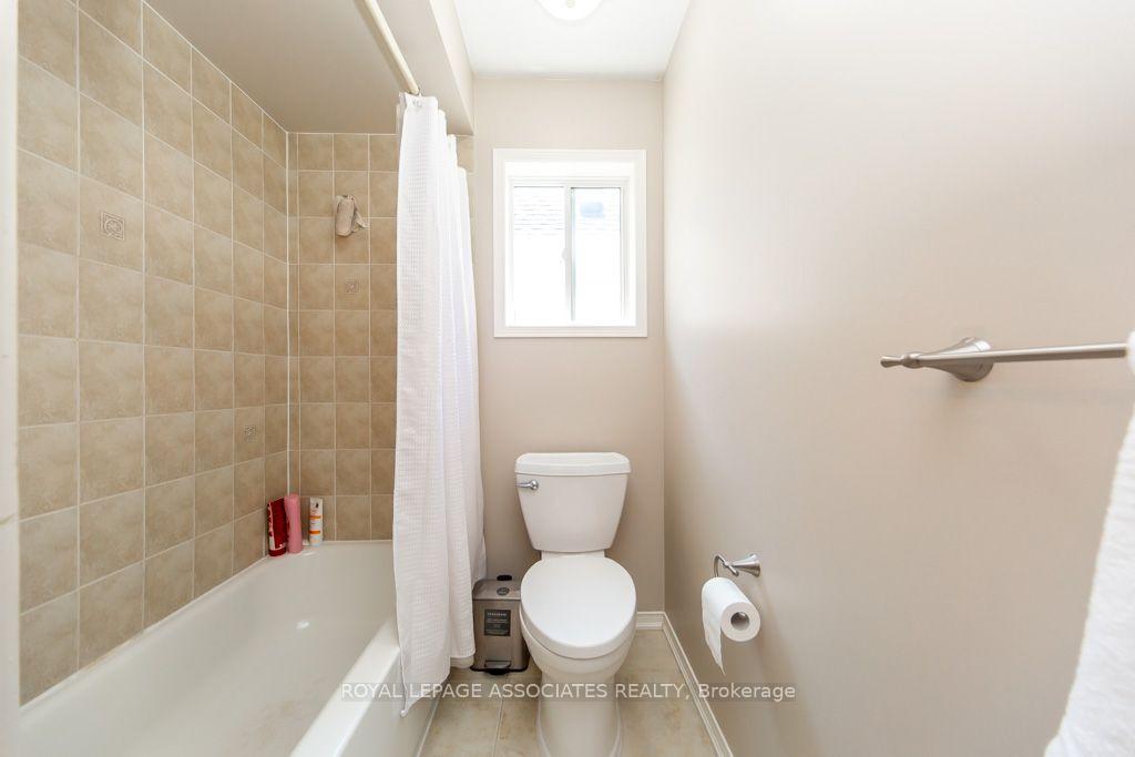 Photo 40 of 1700 Spencely Drive, Oshawa, Taunton — HOMEH