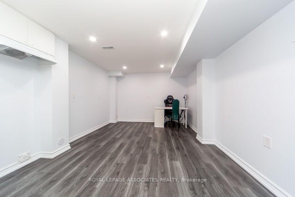 Photo 42 of 1700 Spencely Drive, Oshawa, Taunton — HOMEH
