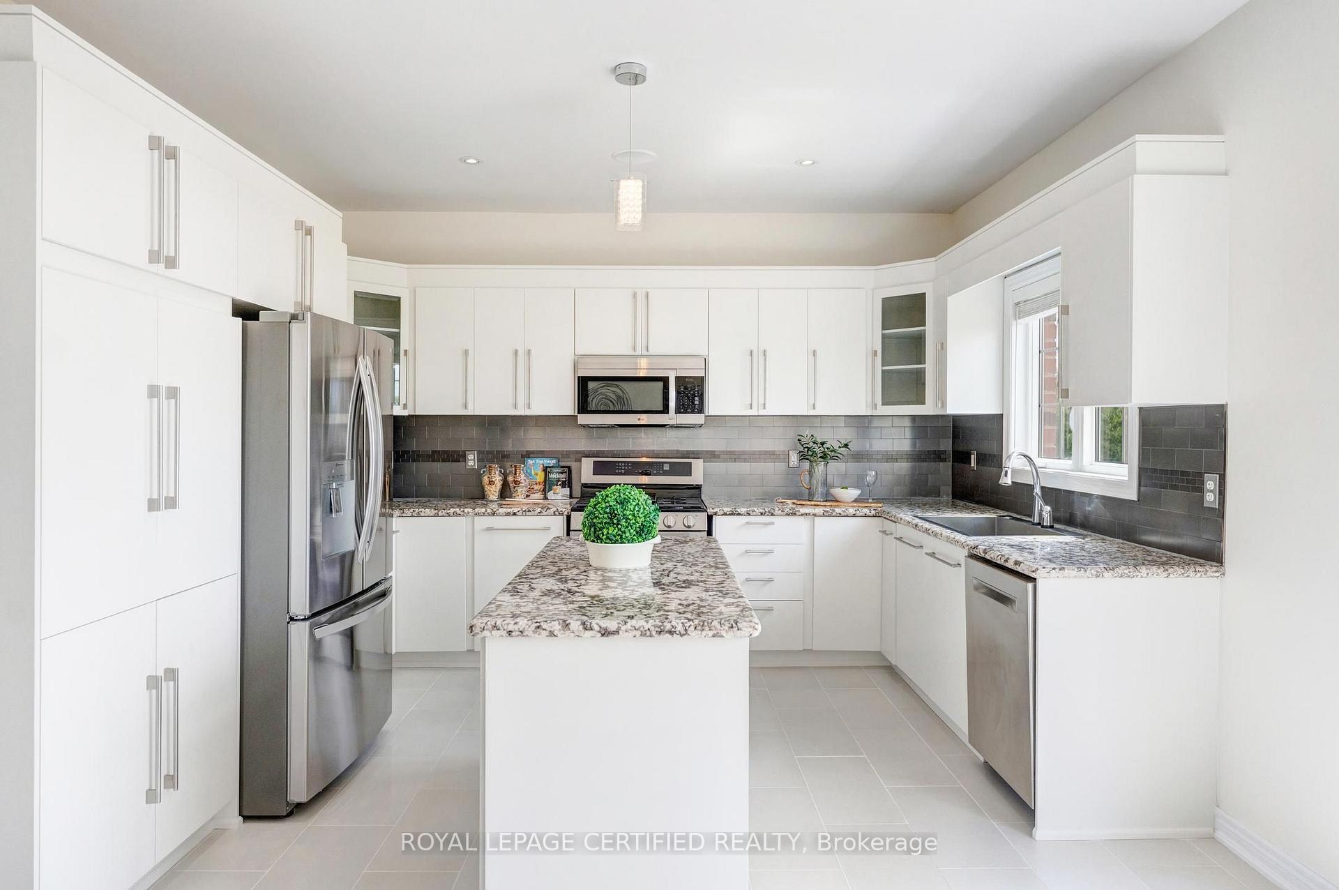Photo 15 of 515 Hinchey Crescent, Milton, Scott — HOMEH