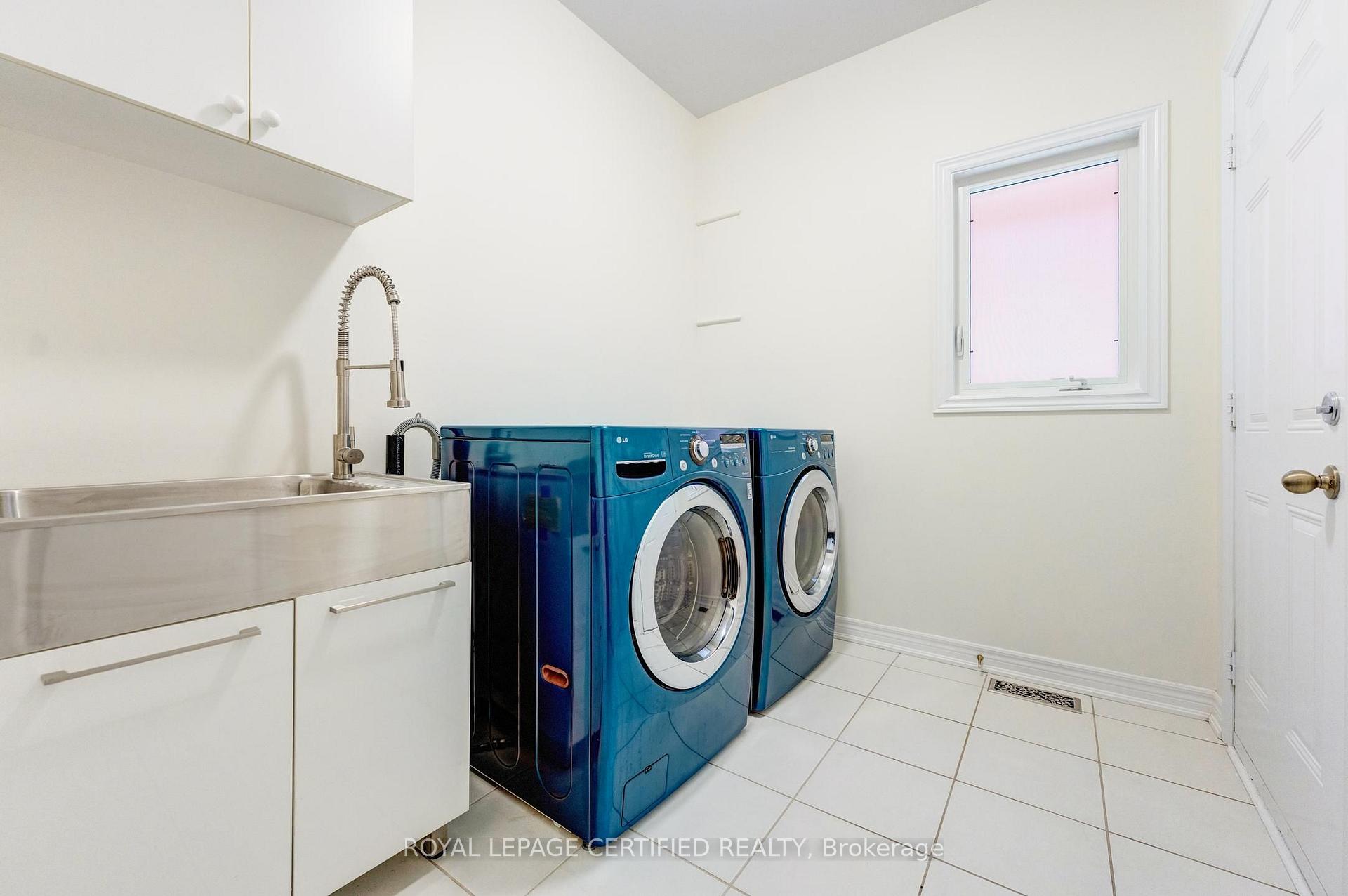Photo 20 of 515 Hinchey Crescent, Milton, Scott — HOMEH