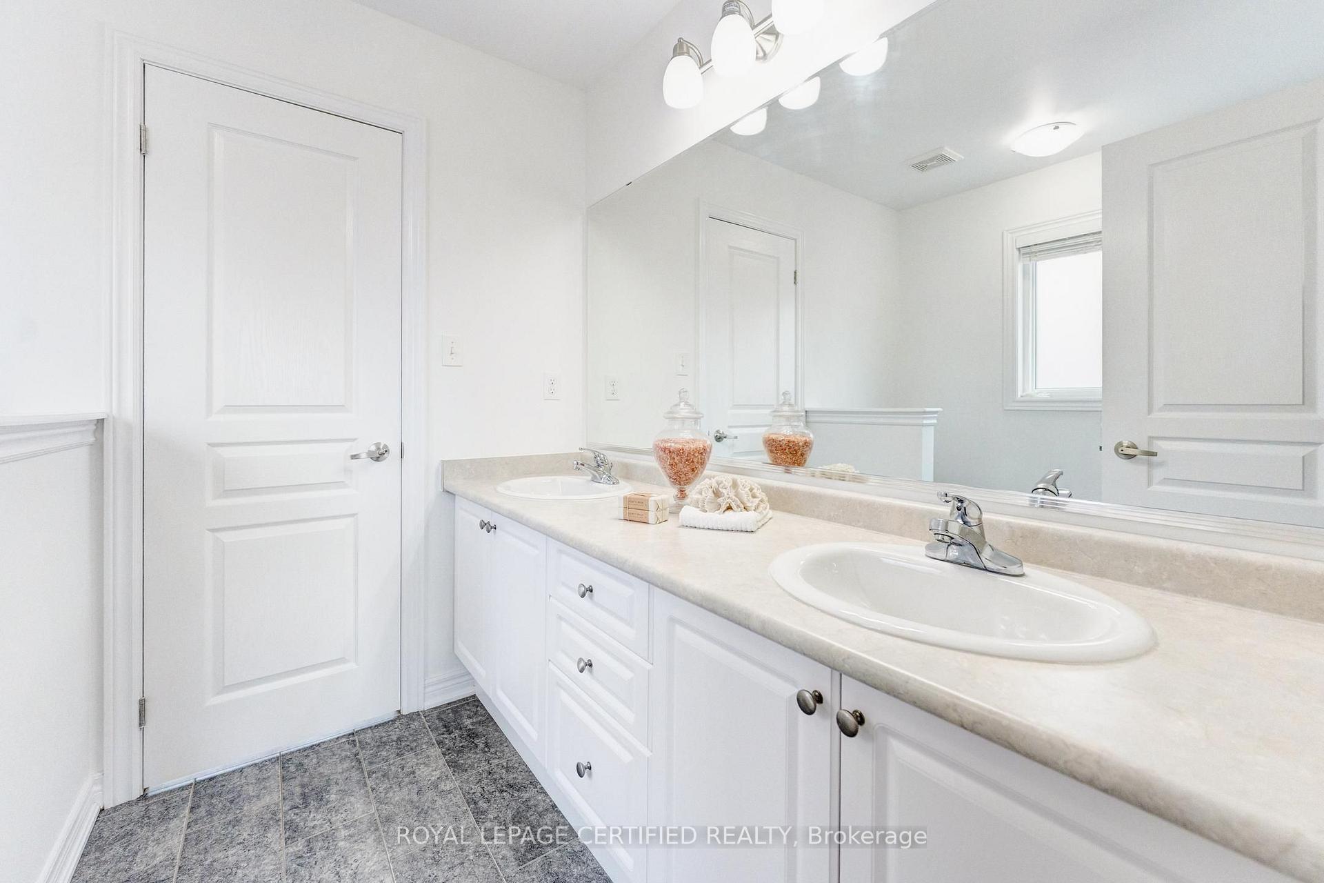 Photo 33 of 515 Hinchey Crescent, Milton, Scott — HOMEH