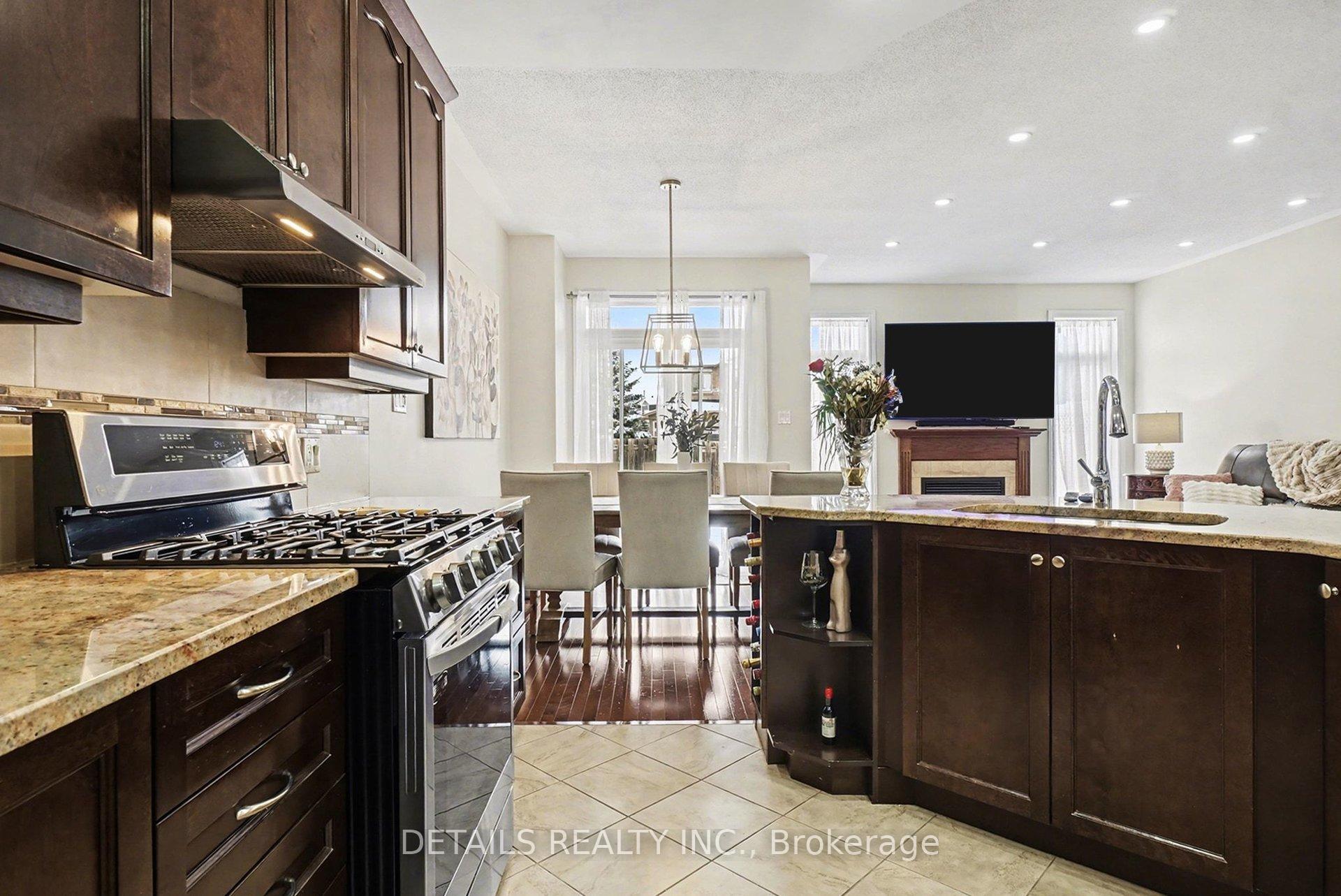 Photo 11 of 112 Whispering Winds Way, Ottawa, Mer Bleue/Bradley Estates/Anderson Park — HOMEH
