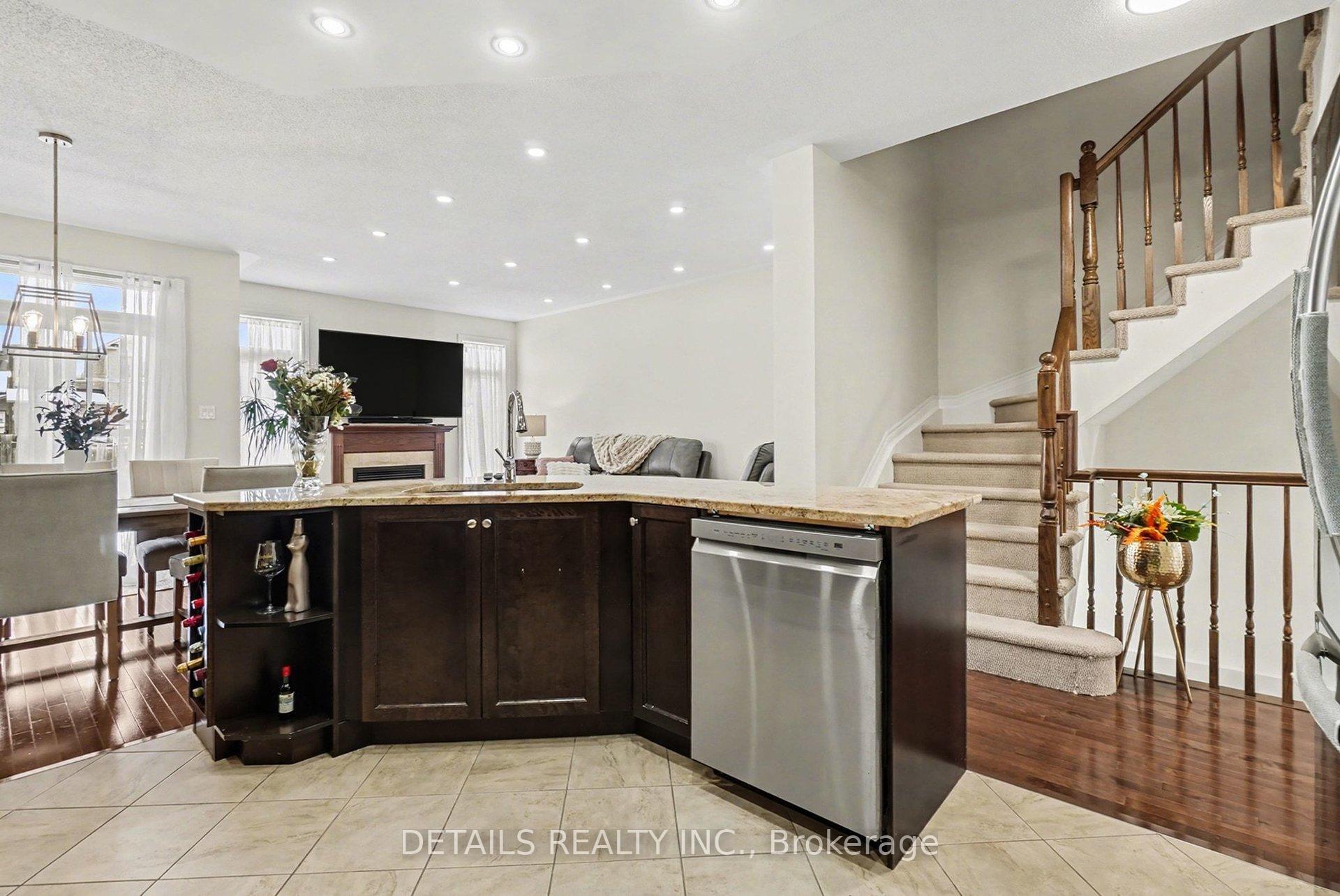 Photo 14 of 112 Whispering Winds Way, Ottawa, Mer Bleue/Bradley Estates/Anderson Park — HOMEH