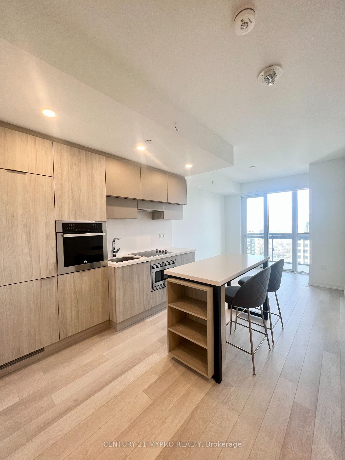 Photo 2 of Unit 3802, 39 Roehampton Avenue, Toronto, Mount Pleasant West — HOMEH