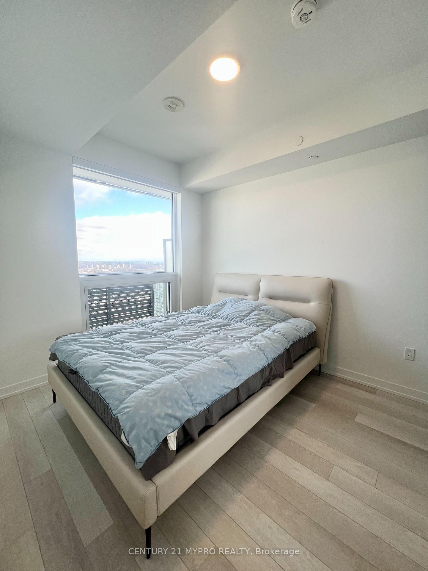 Photo 9 of Unit 3802, 39 Roehampton Avenue, Toronto, Mount Pleasant West — HOMEH