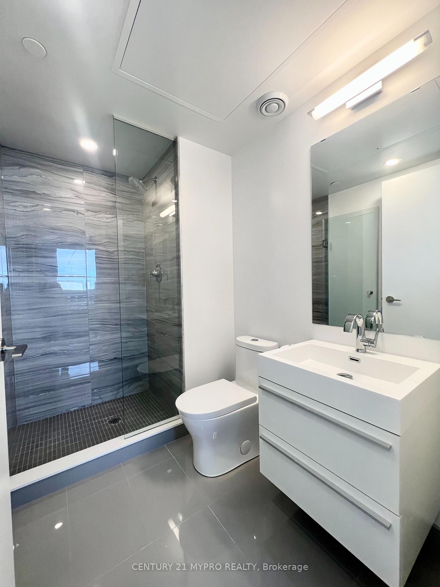 Photo 12 of Unit 3802, 39 Roehampton Avenue, Toronto, Mount Pleasant West — HOMEH