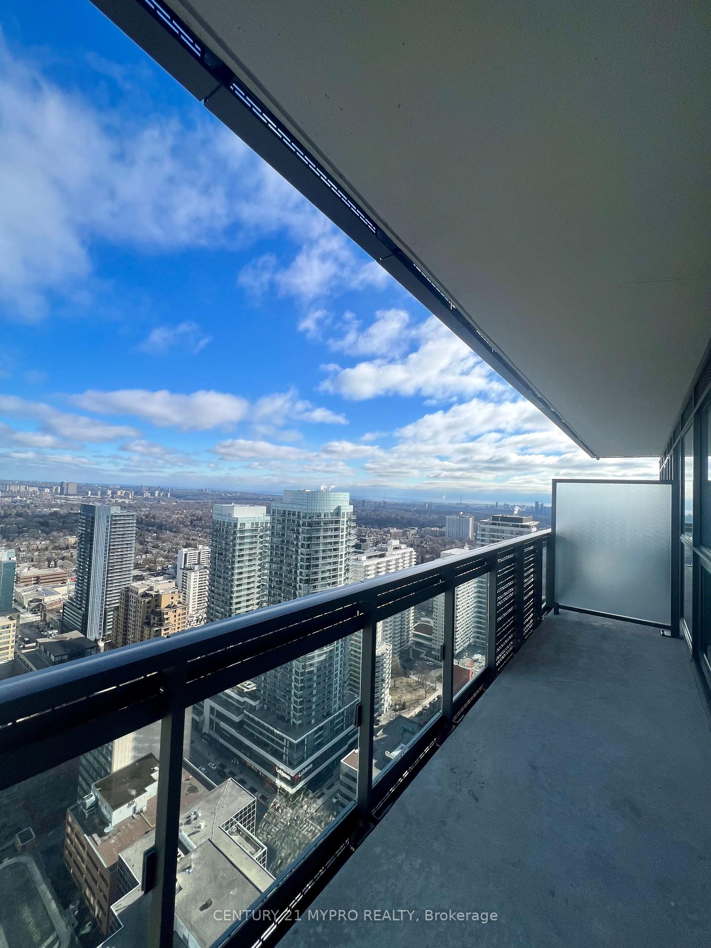 Photo 16 of Unit 3802, 39 Roehampton Avenue, Toronto, Mount Pleasant West — HOMEH
