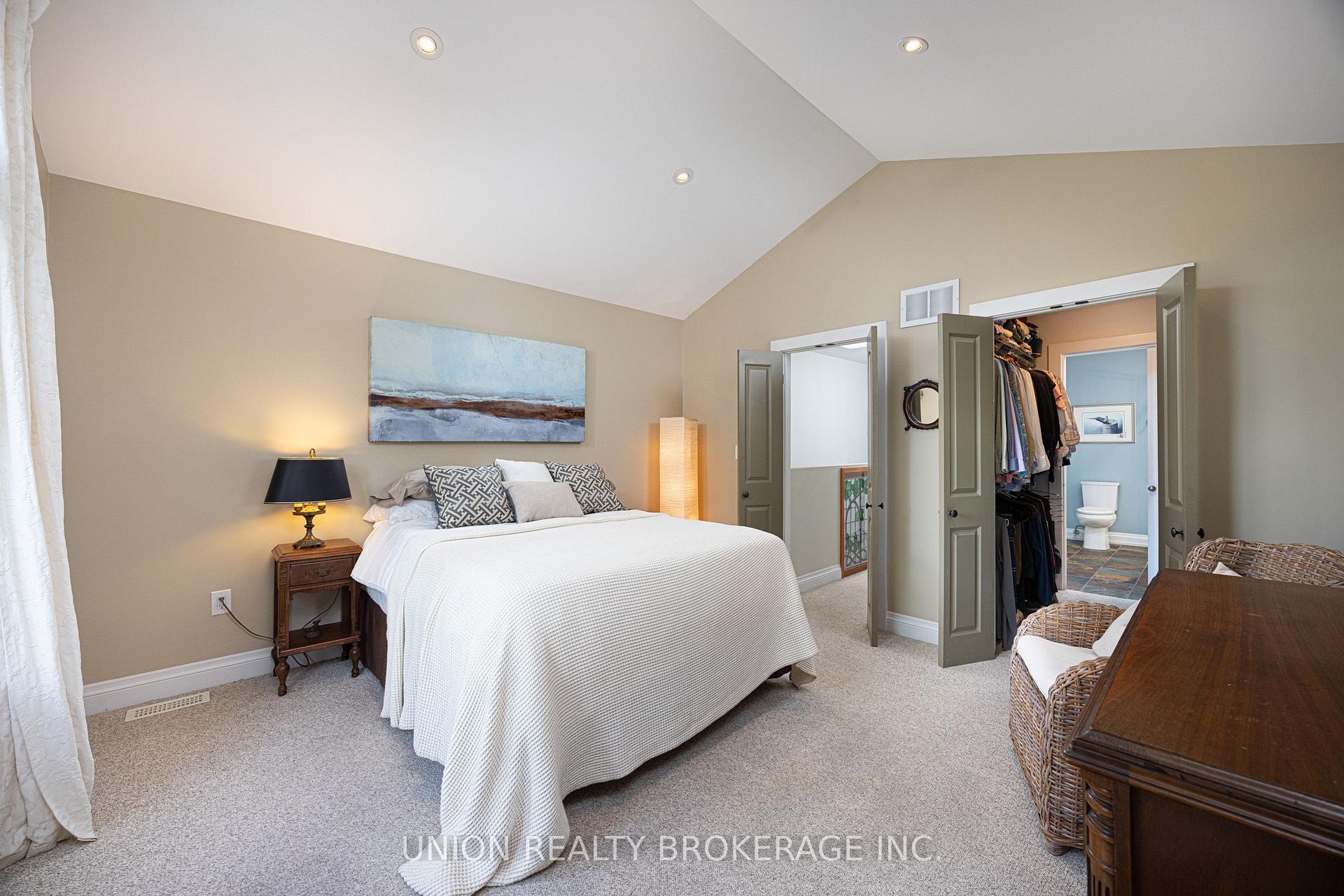Photo 19 of 221 Craven Road, Toronto, Greenwood-Coxwell — HOMEH