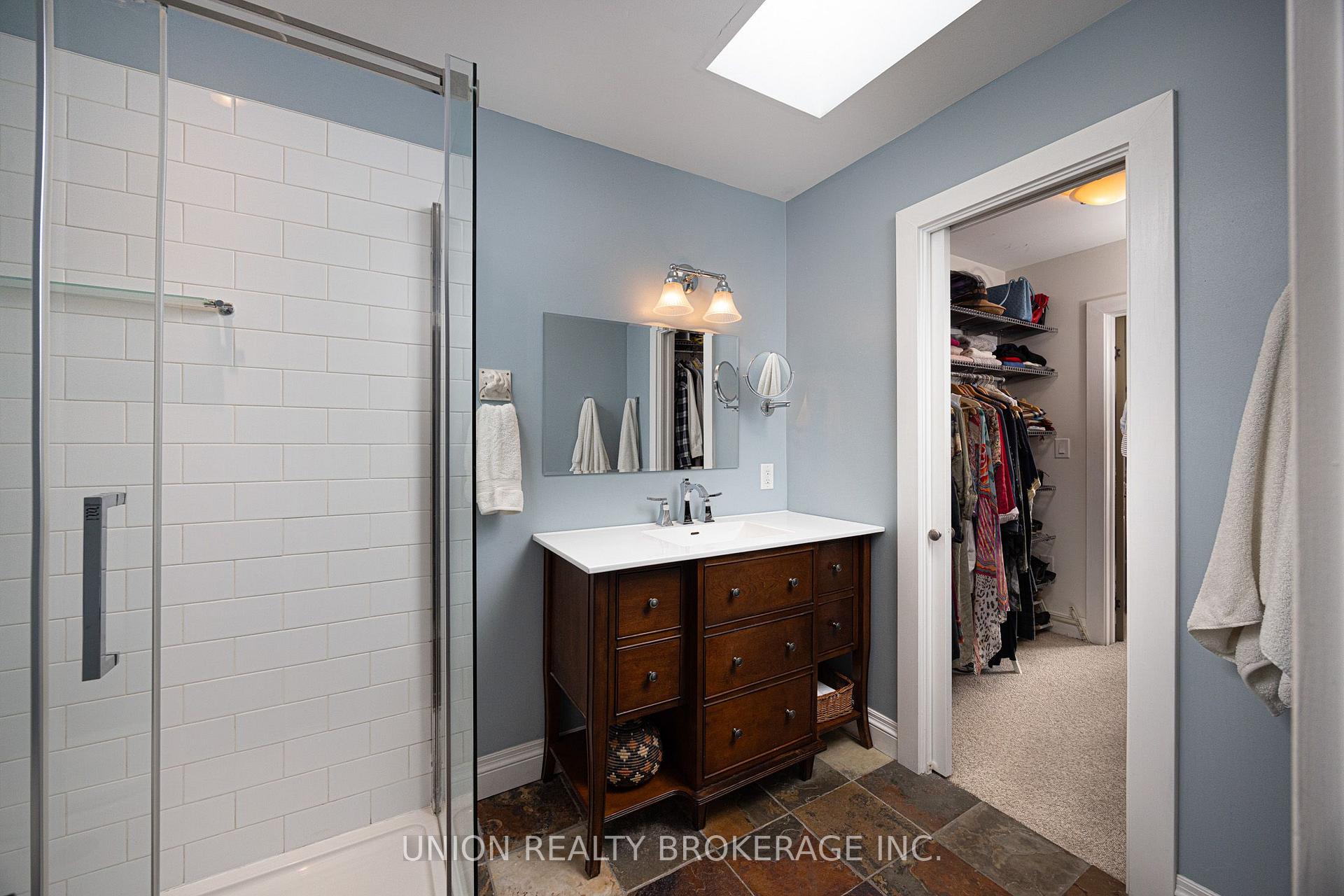 Photo 20 of 221 Craven Road, Toronto, Greenwood-Coxwell — HOMEH