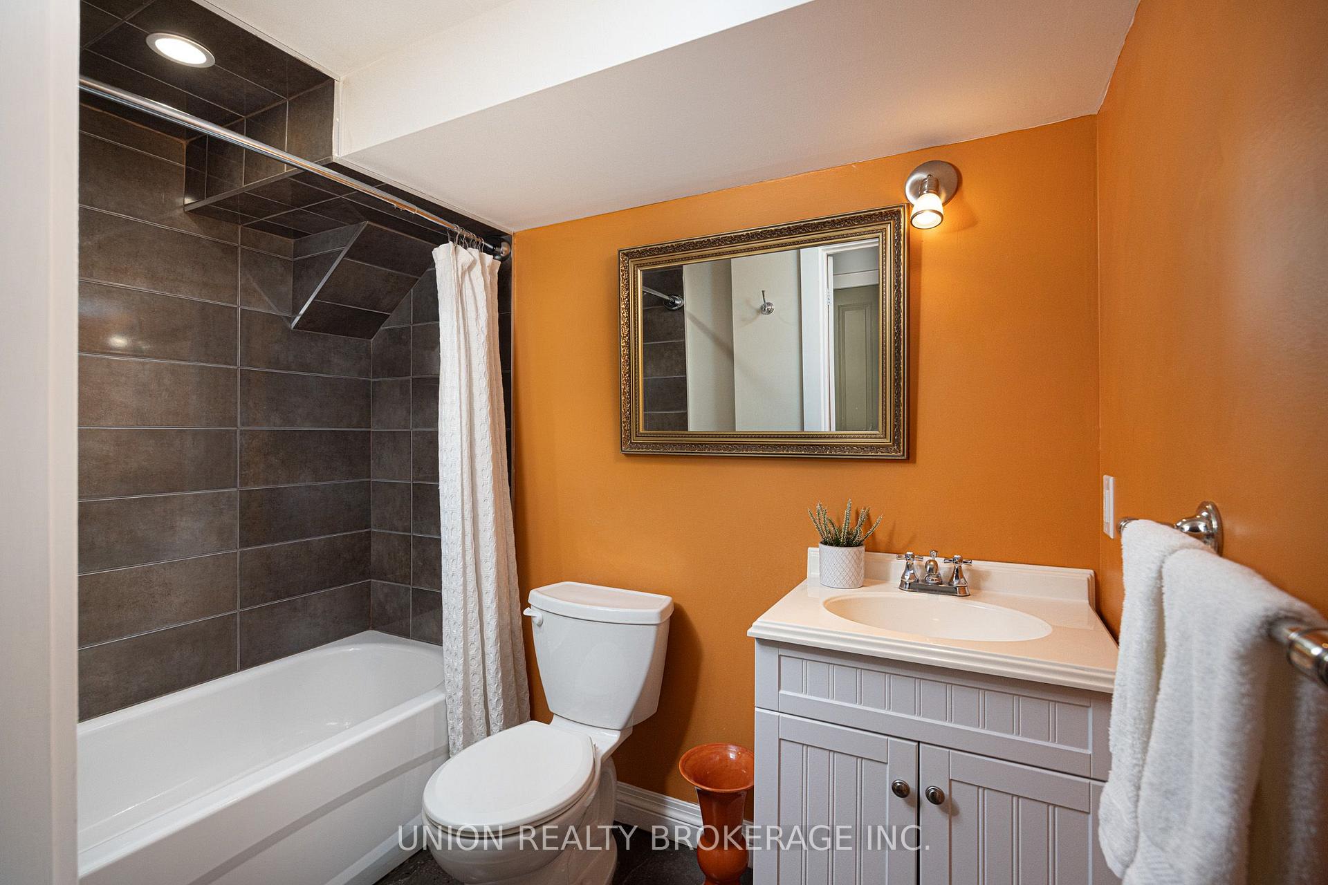 Photo 24 of 221 Craven Road, Toronto, Greenwood-Coxwell — HOMEH