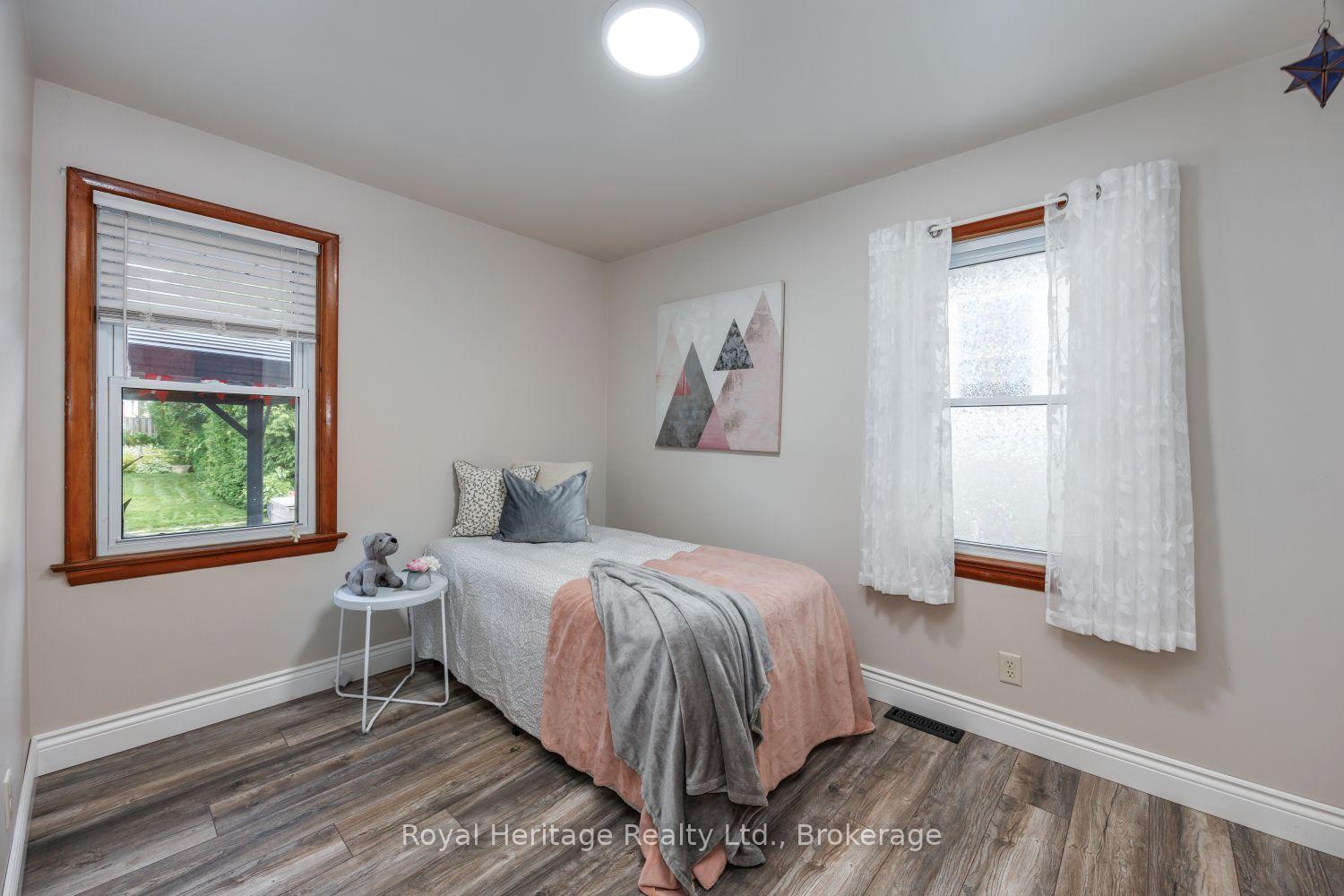 Photo 9 of 251 Elizabeth Street, Oshawa, McLaughlin — HOMEH