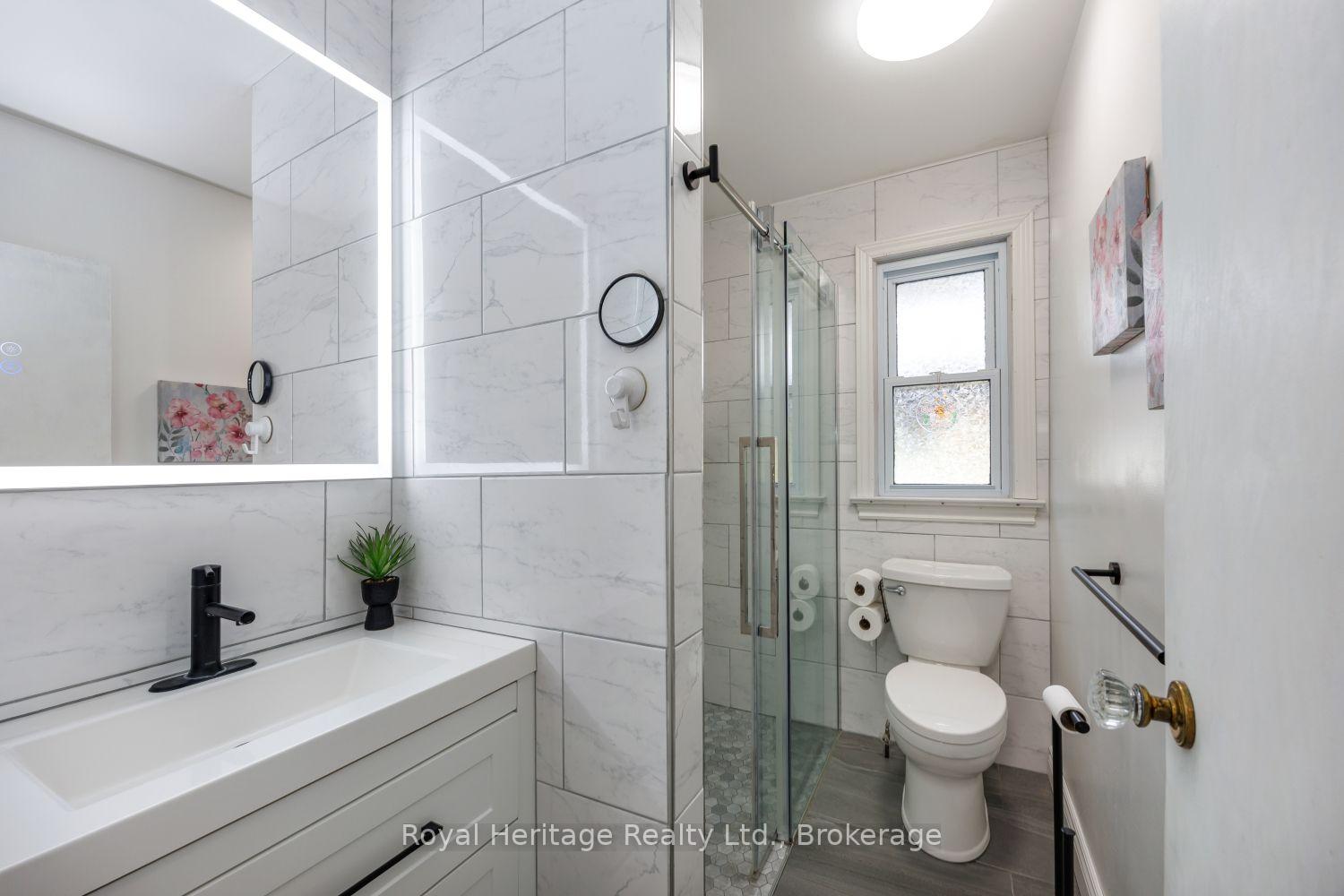 Photo 11 of 251 Elizabeth Street, Oshawa, McLaughlin — HOMEH