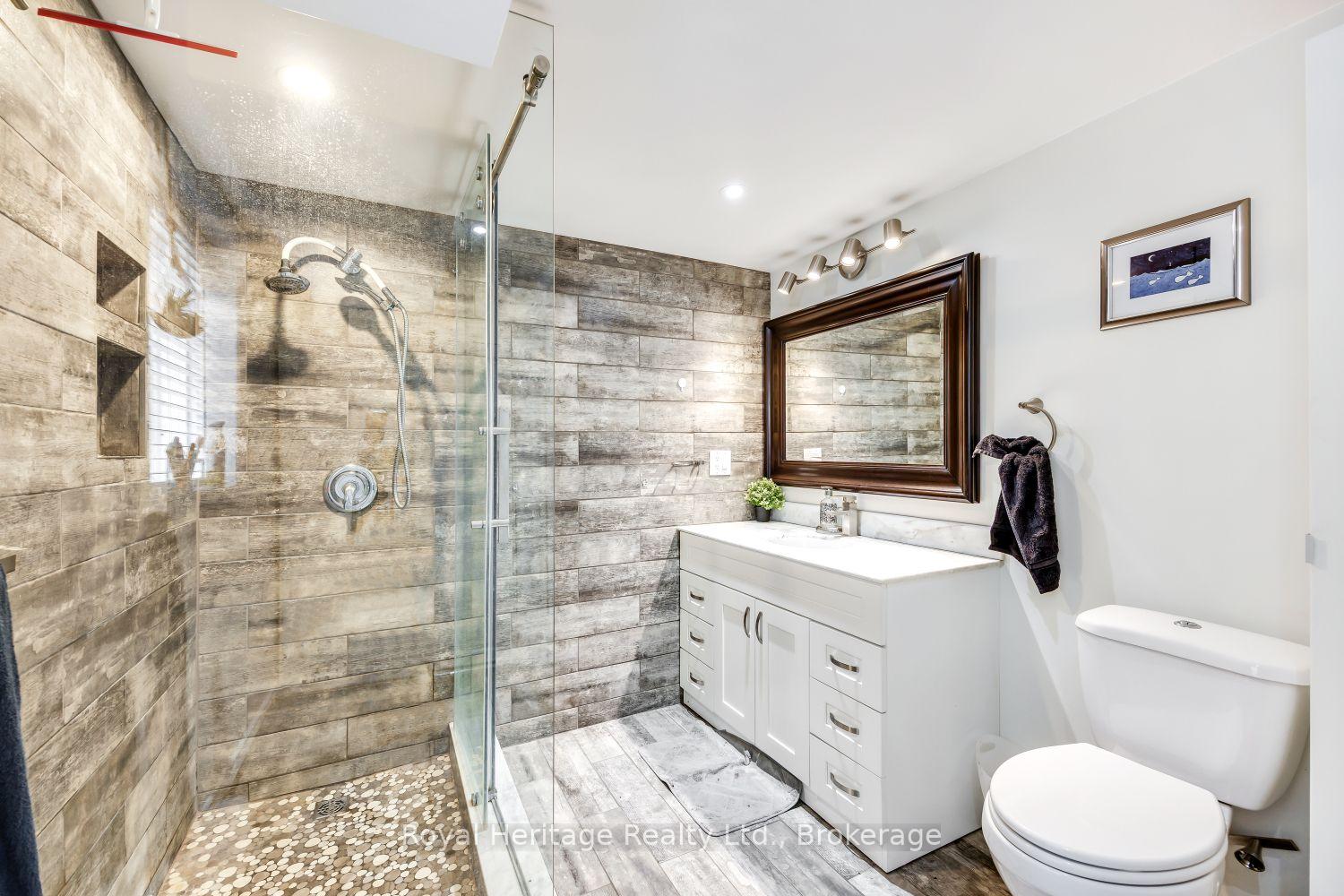 Photo 19 of 251 Elizabeth Street, Oshawa, McLaughlin — HOMEH