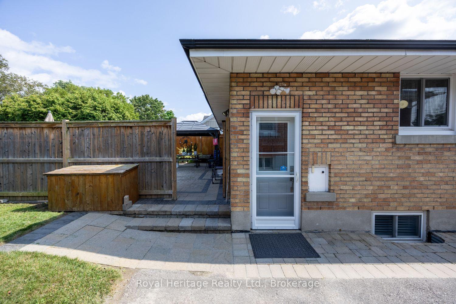 Photo 20 of 251 Elizabeth Street, Oshawa, McLaughlin — HOMEH