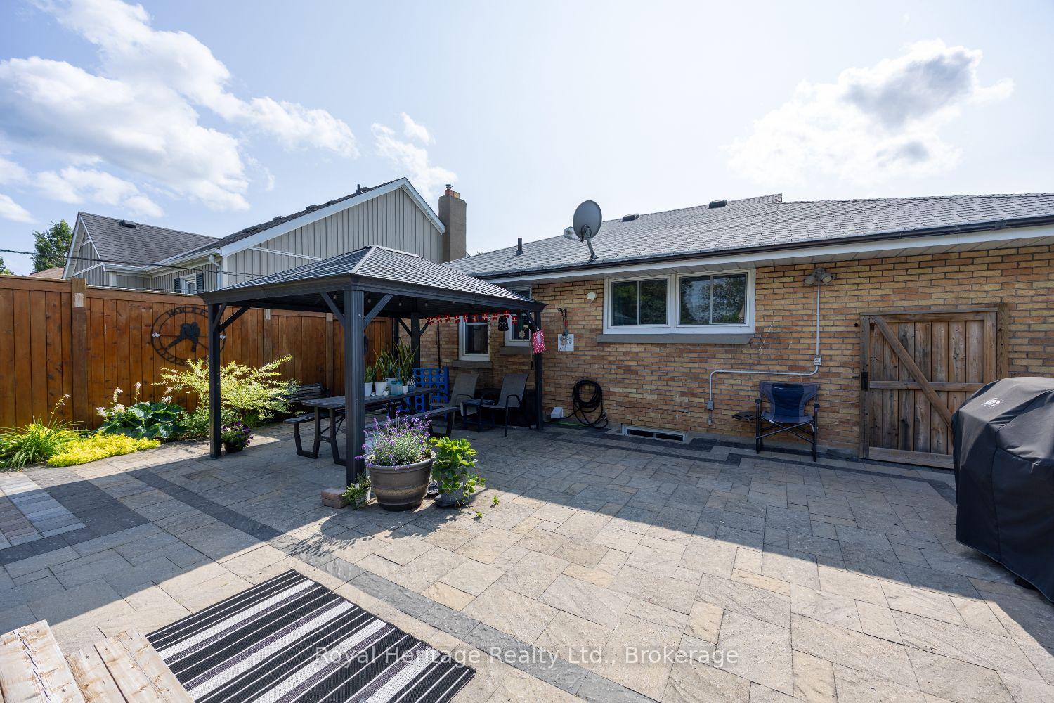 Photo 21 of 251 Elizabeth Street, Oshawa, McLaughlin — HOMEH
