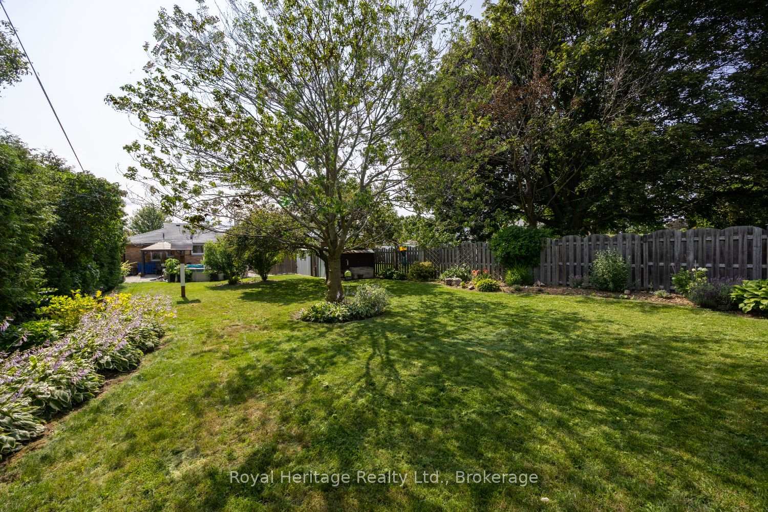 Photo 23 of 251 Elizabeth Street, Oshawa, McLaughlin — HOMEH