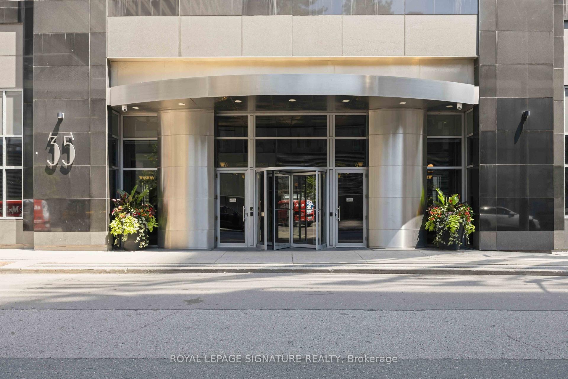 Photo 4 of Unit 3403, 35 Balmuto Street, Toronto, Bay Street Corridor — HOMEH