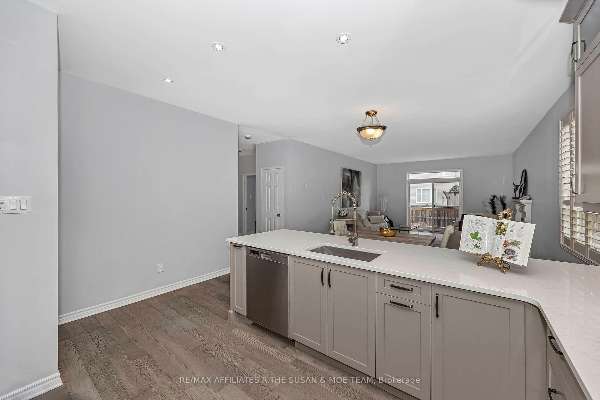 Photo 11 of 80 Black Bear Way, Ottawa, Stittsville (South) — HOMEH