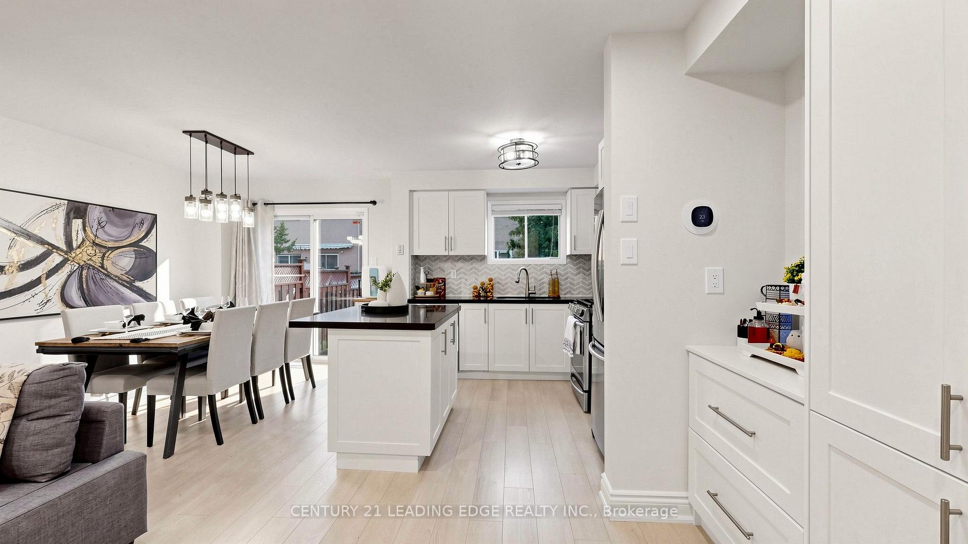 Photo 9 of 209 Kelso Crescent, Vaughan, Maple — HOMEH