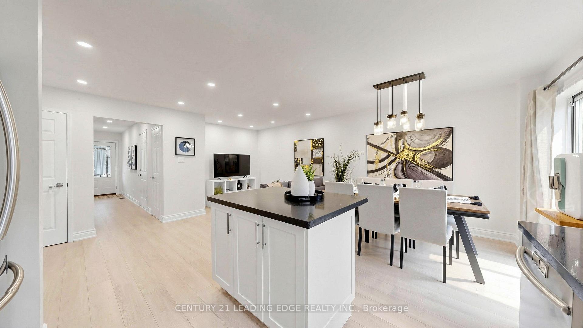 Photo 12 of 209 Kelso Crescent, Vaughan, Maple — HOMEH