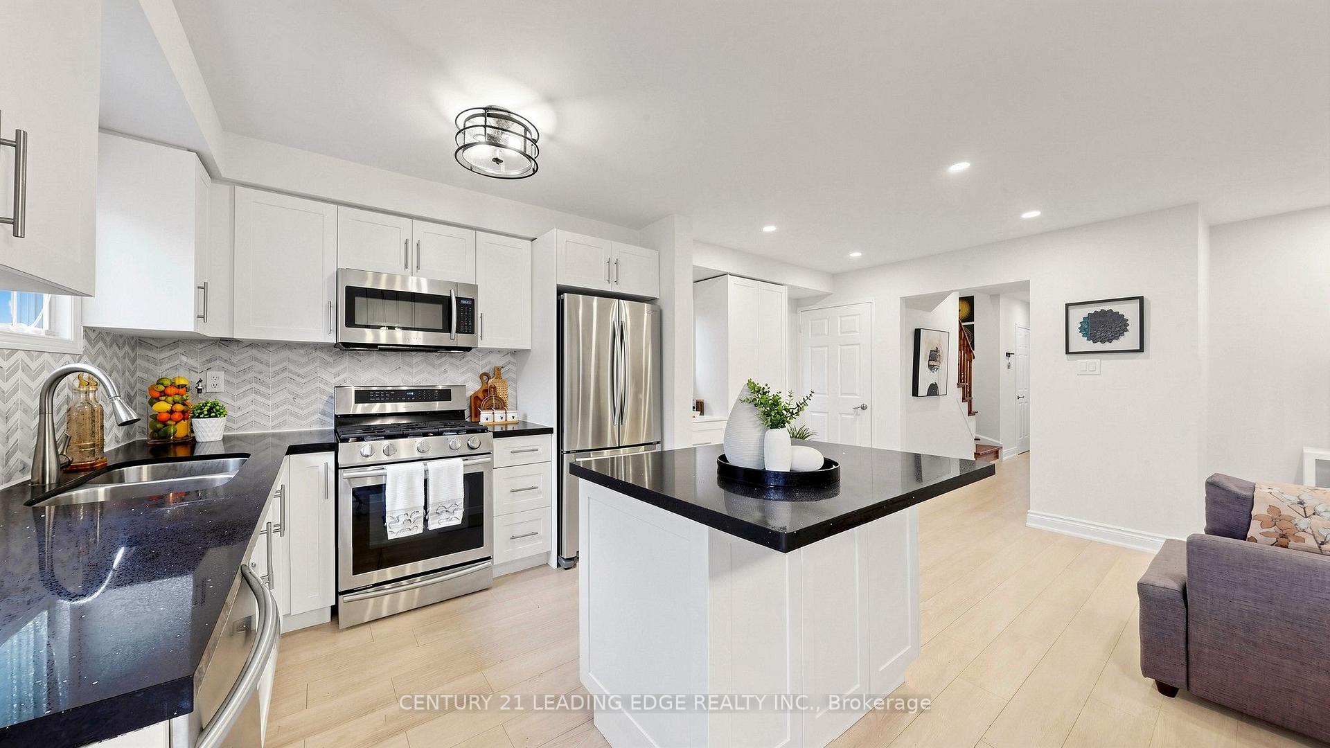 Photo 15 of 209 Kelso Crescent, Vaughan, Maple — HOMEH