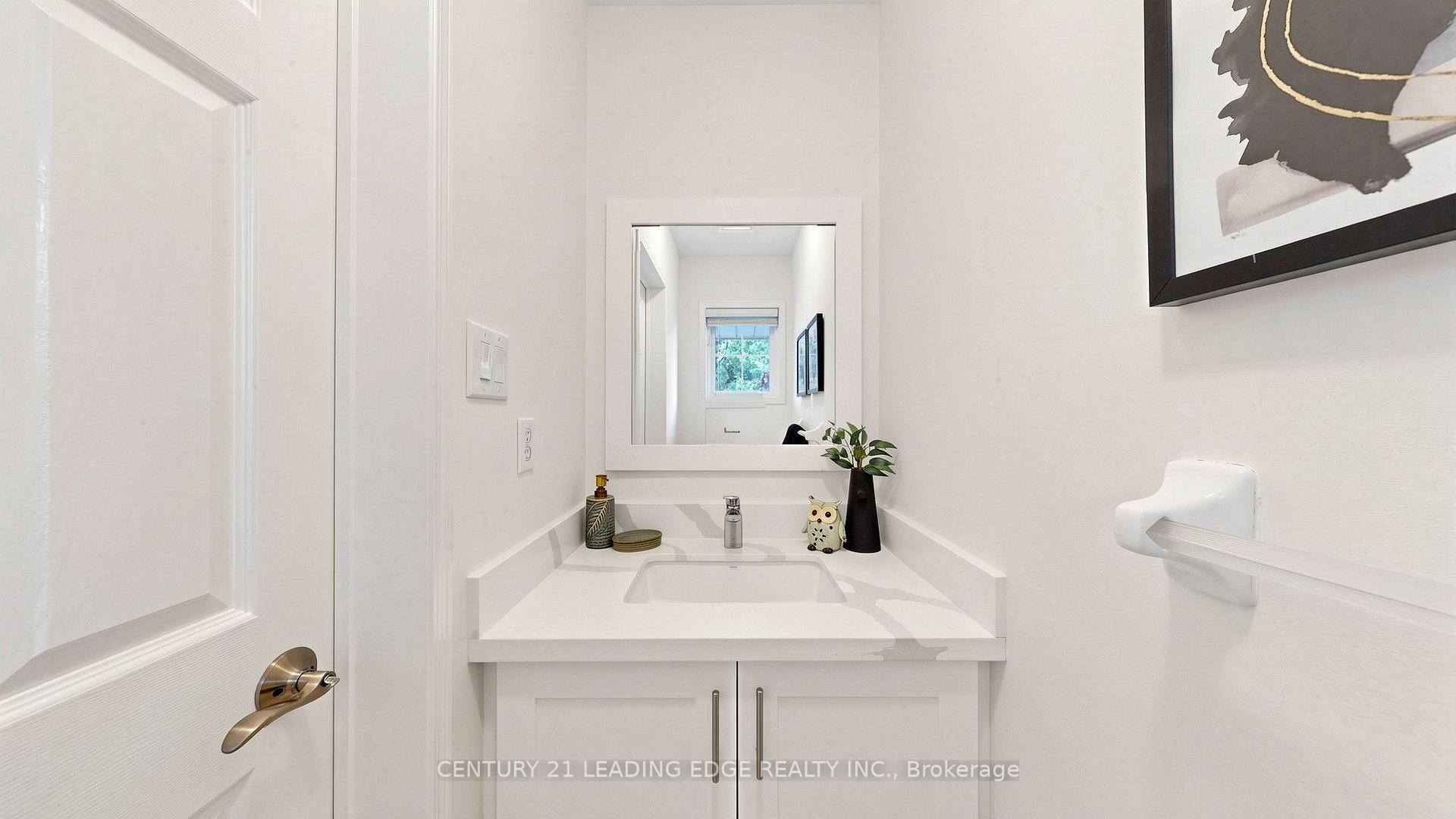 Photo 8 of 209 Kelso Crescent, Vaughan, Maple — HOMEH