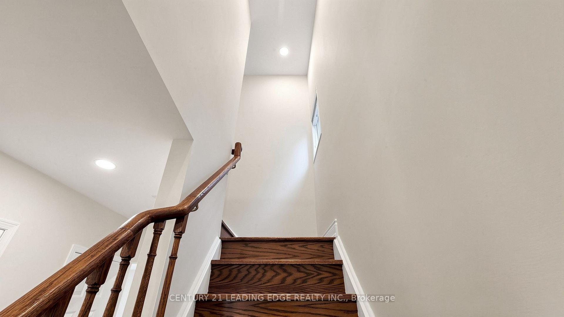 Photo 46 of 209 Kelso Crescent, Vaughan, Maple — HOMEH