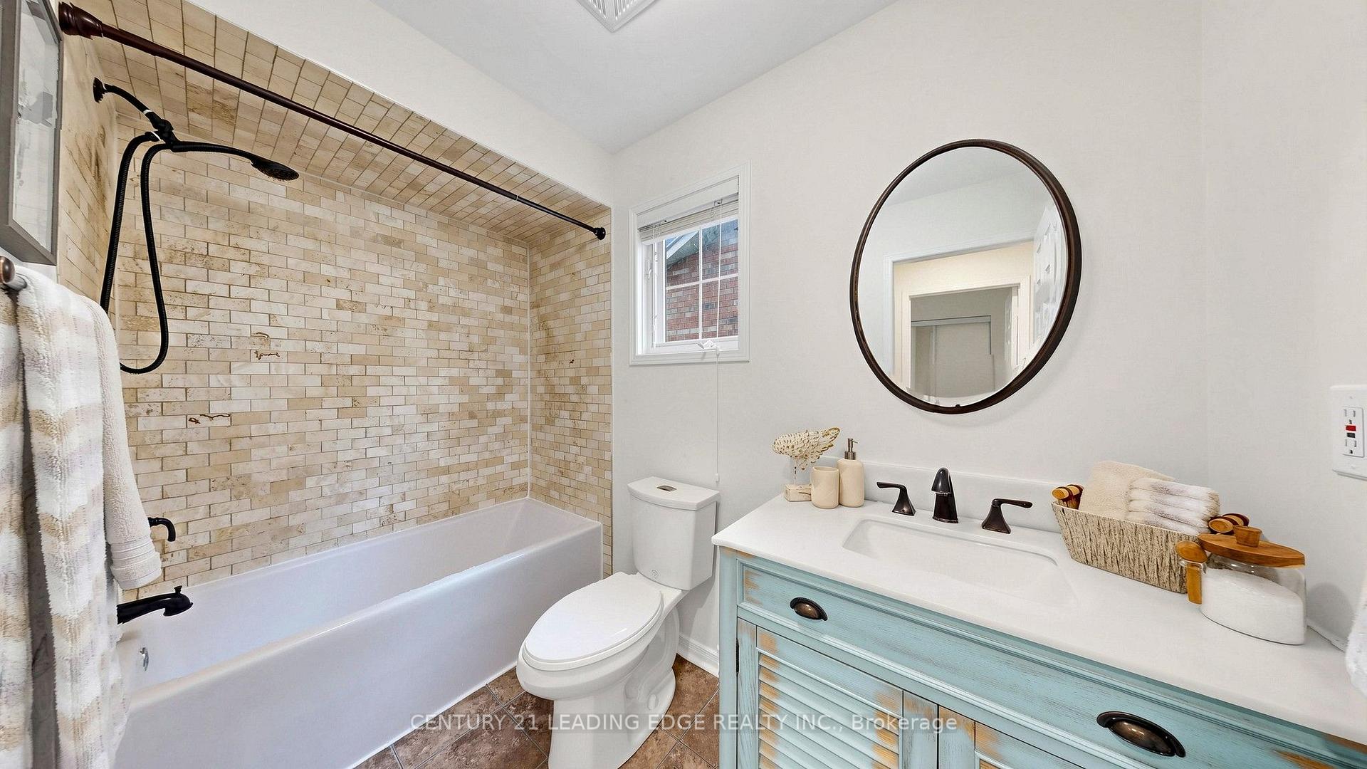 Photo 30 of 209 Kelso Crescent, Vaughan, Maple — HOMEH