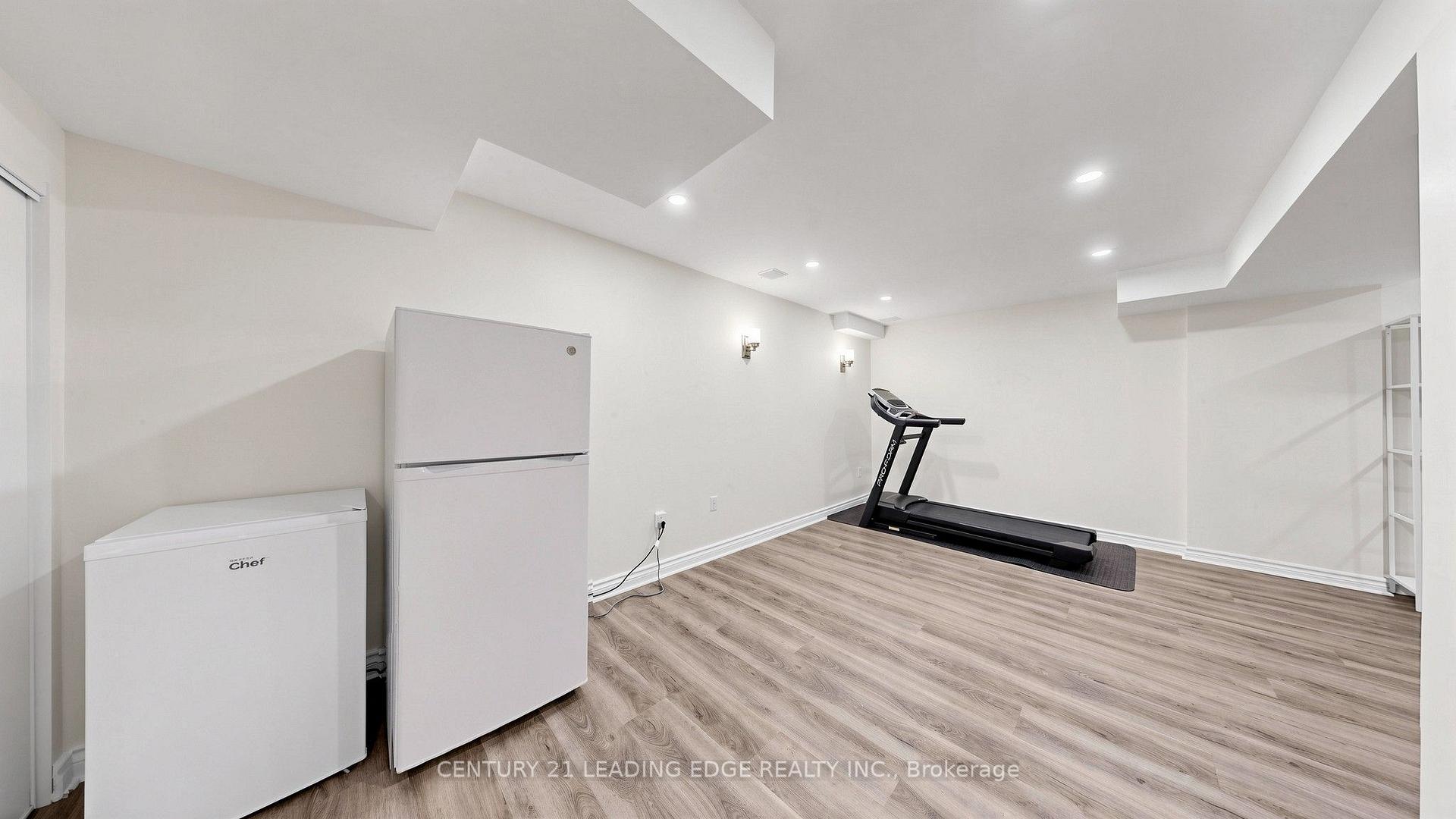 Photo 35 of 209 Kelso Crescent, Vaughan, Maple — HOMEH
