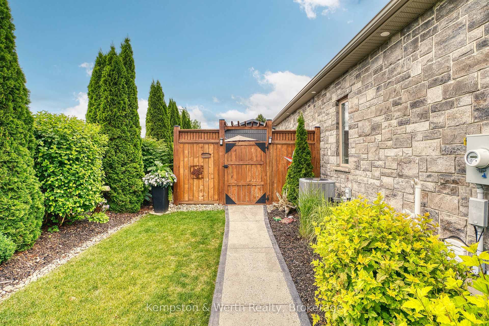 Photo 24 of Unit 1, 855 Wallace Avenue N, North Perth, Listowel — HOMEH