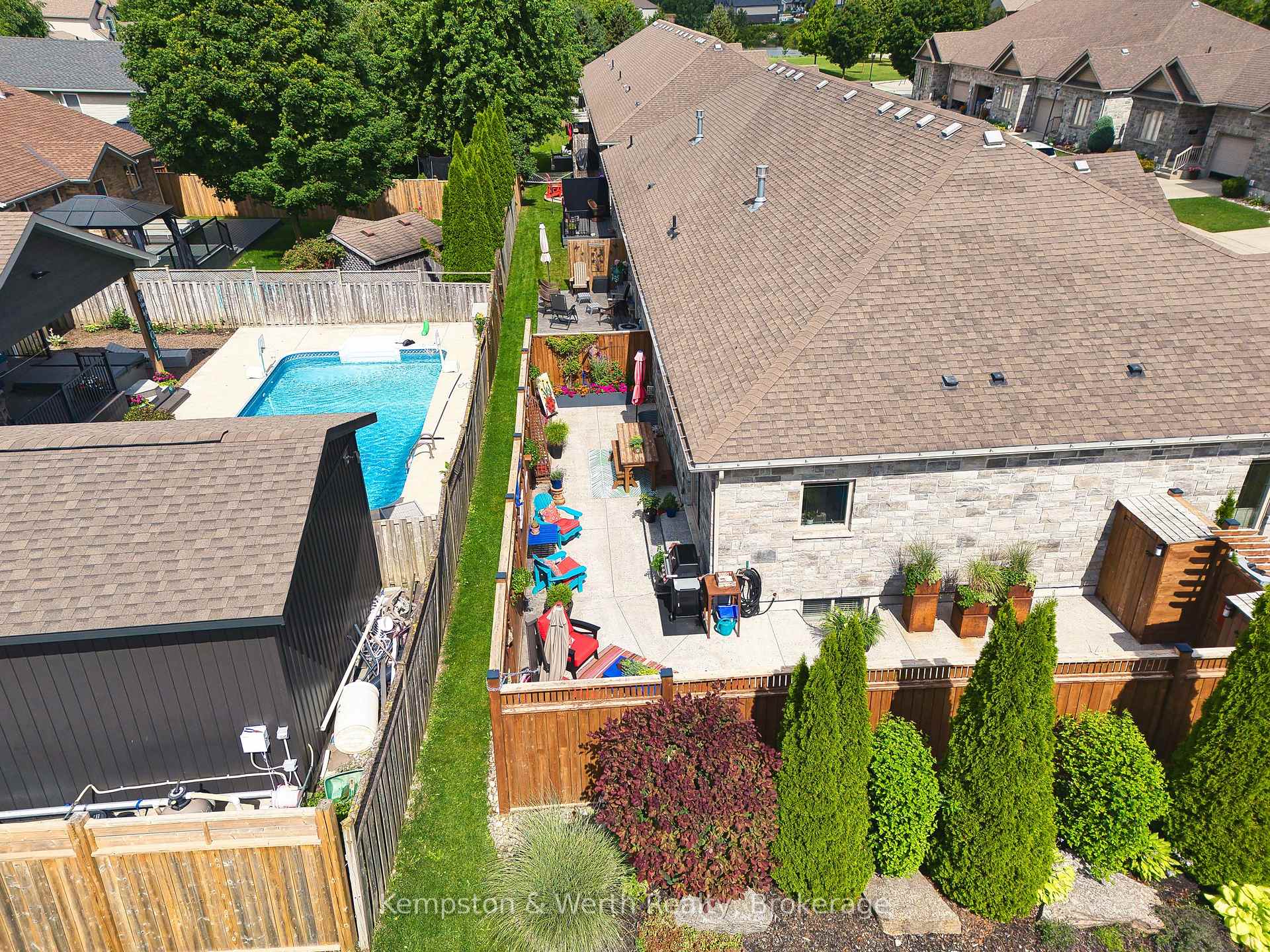 Photo 26 of Unit 1, 855 Wallace Avenue N, North Perth, Listowel — HOMEH