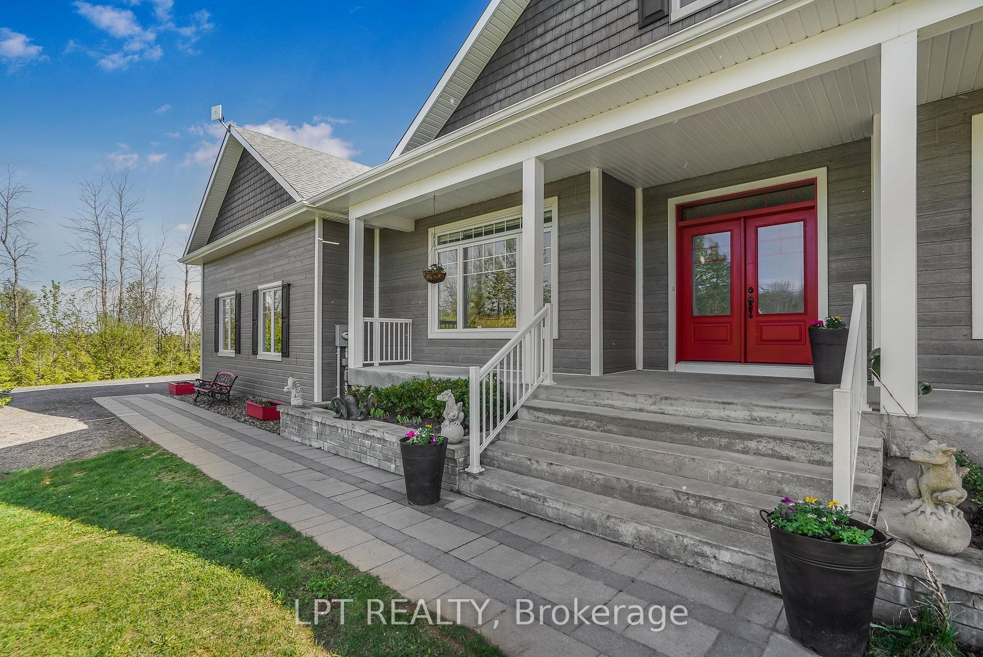 Photo 3 of 972 Aberdeen Road, Champlain, Champlain Twp — HOMEH