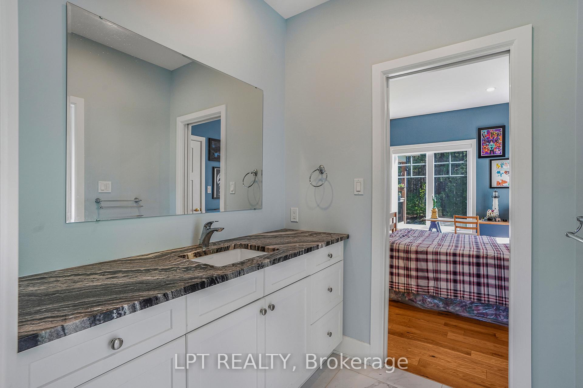 Photo 11 of 972 Aberdeen Road, Champlain, Champlain Twp — HOMEH