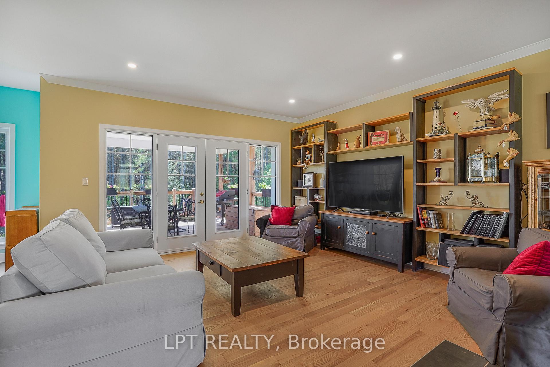 Photo 14 of 972 Aberdeen Road, Champlain, Champlain Twp — HOMEH