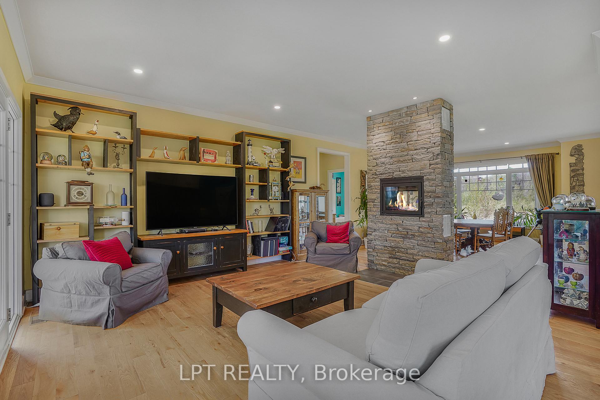 Photo 15 of 972 Aberdeen Road, Champlain, Champlain Twp — HOMEH
