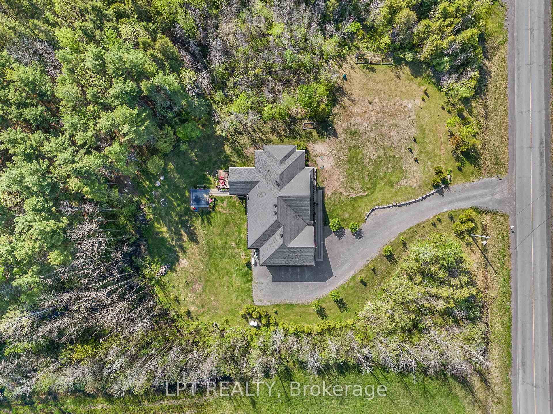 Photo 45 of 972 Aberdeen Road, Champlain, Champlain Twp — HOMEH