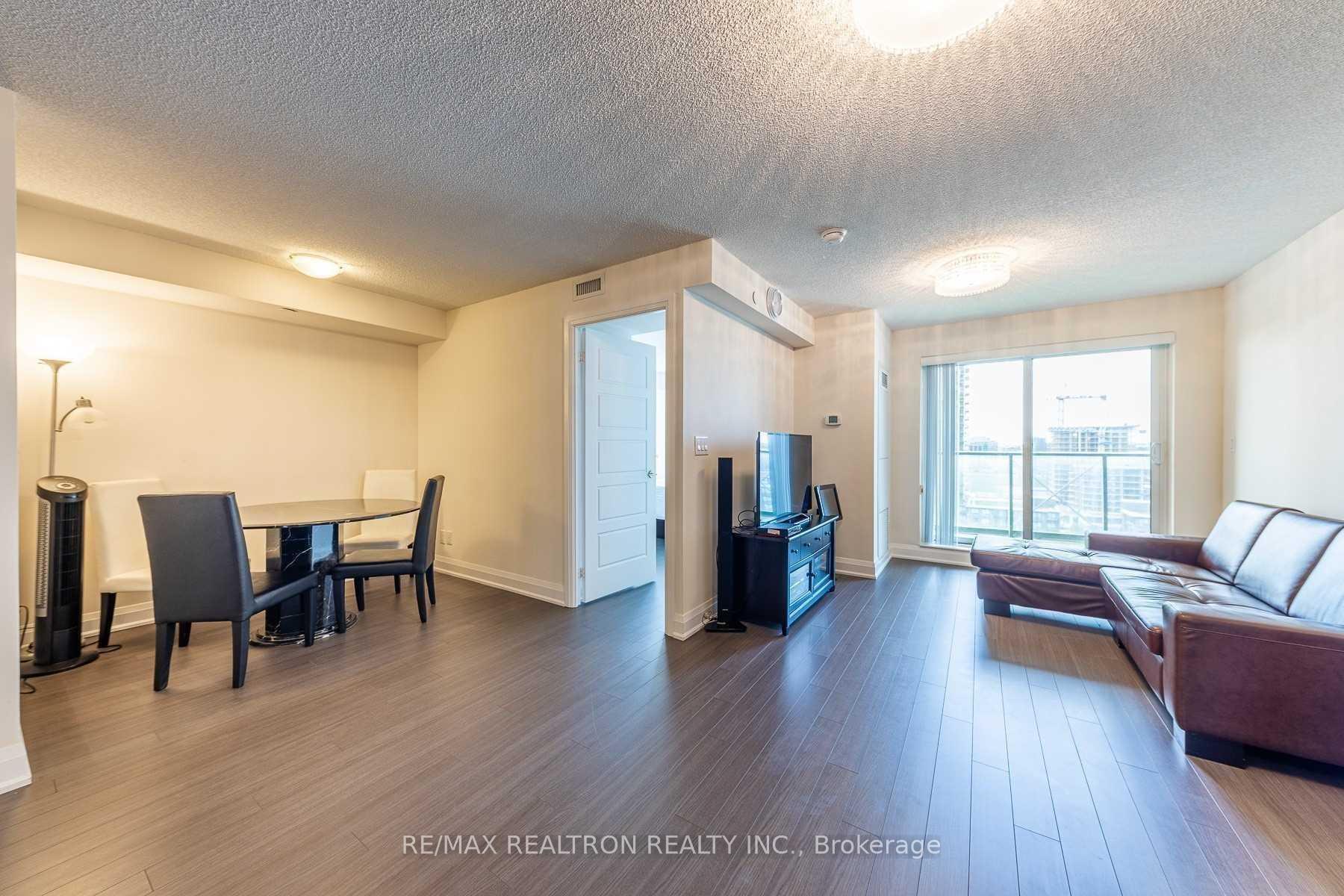 Photo 4 of Unit 2005, 1 Uptown Drive, Markham, Unionville — HOMEH