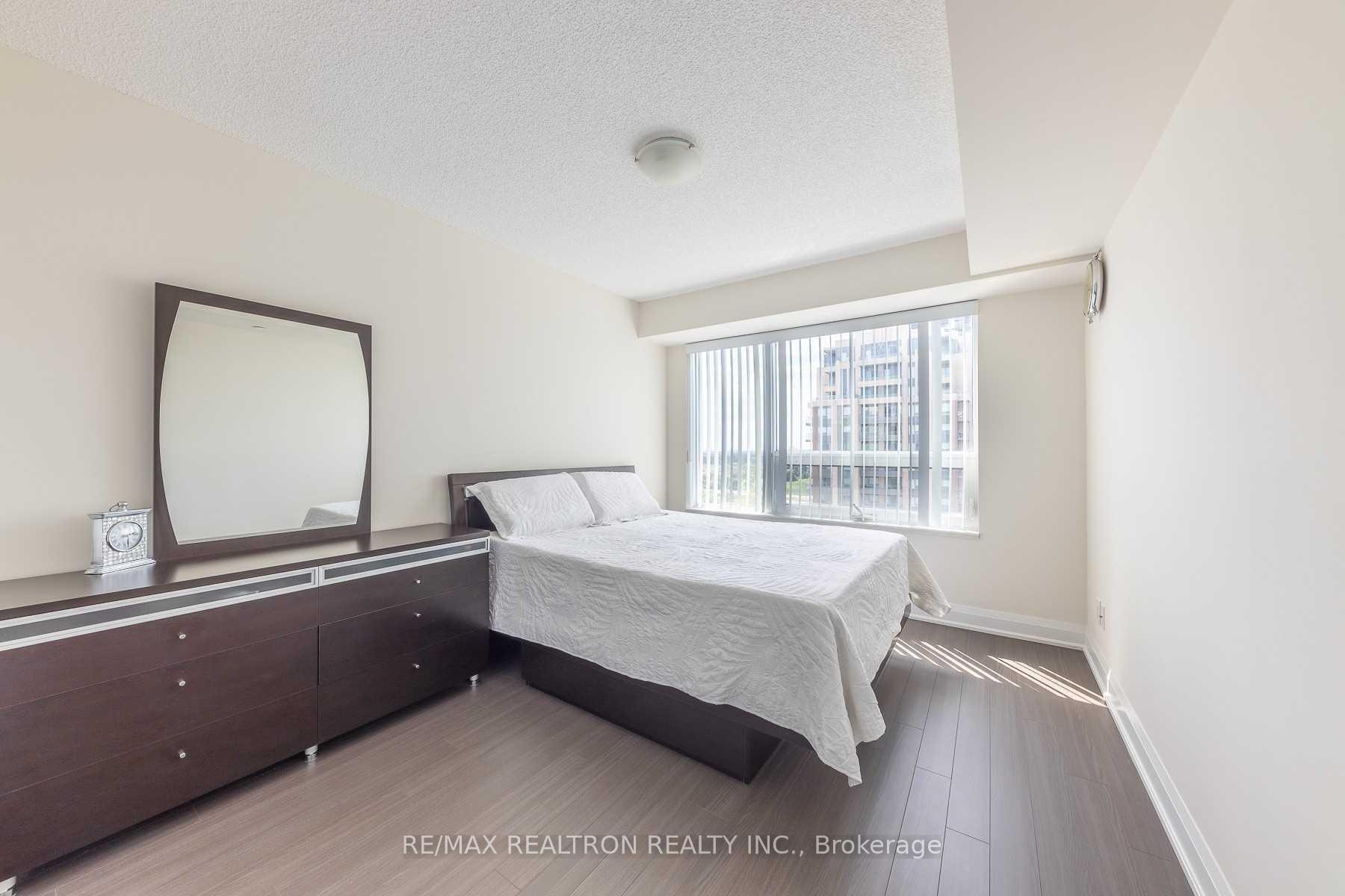 Photo 5 of Unit 2005, 1 Uptown Drive, Markham, Unionville — HOMEH