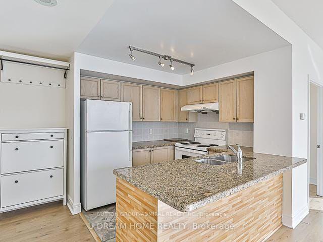 Photo 5 of Unit 1021, 62 Suncrest Boulevard, Markham, Commerce Valley — HOMEH