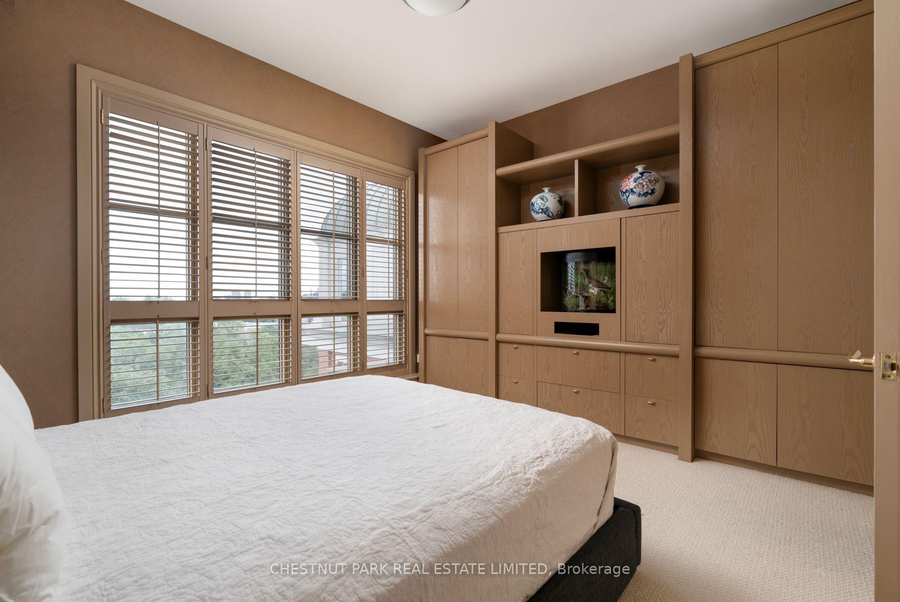 Photo 26 of Unit 9B, 1 Chedington Place, North York, Bridle Path-Sunnybrook-York Mills — HOMEH