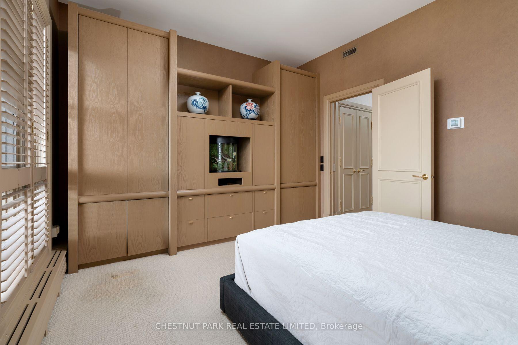 Photo 27 of Unit 9B, 1 Chedington Place, North York, Bridle Path-Sunnybrook-York Mills — HOMEH