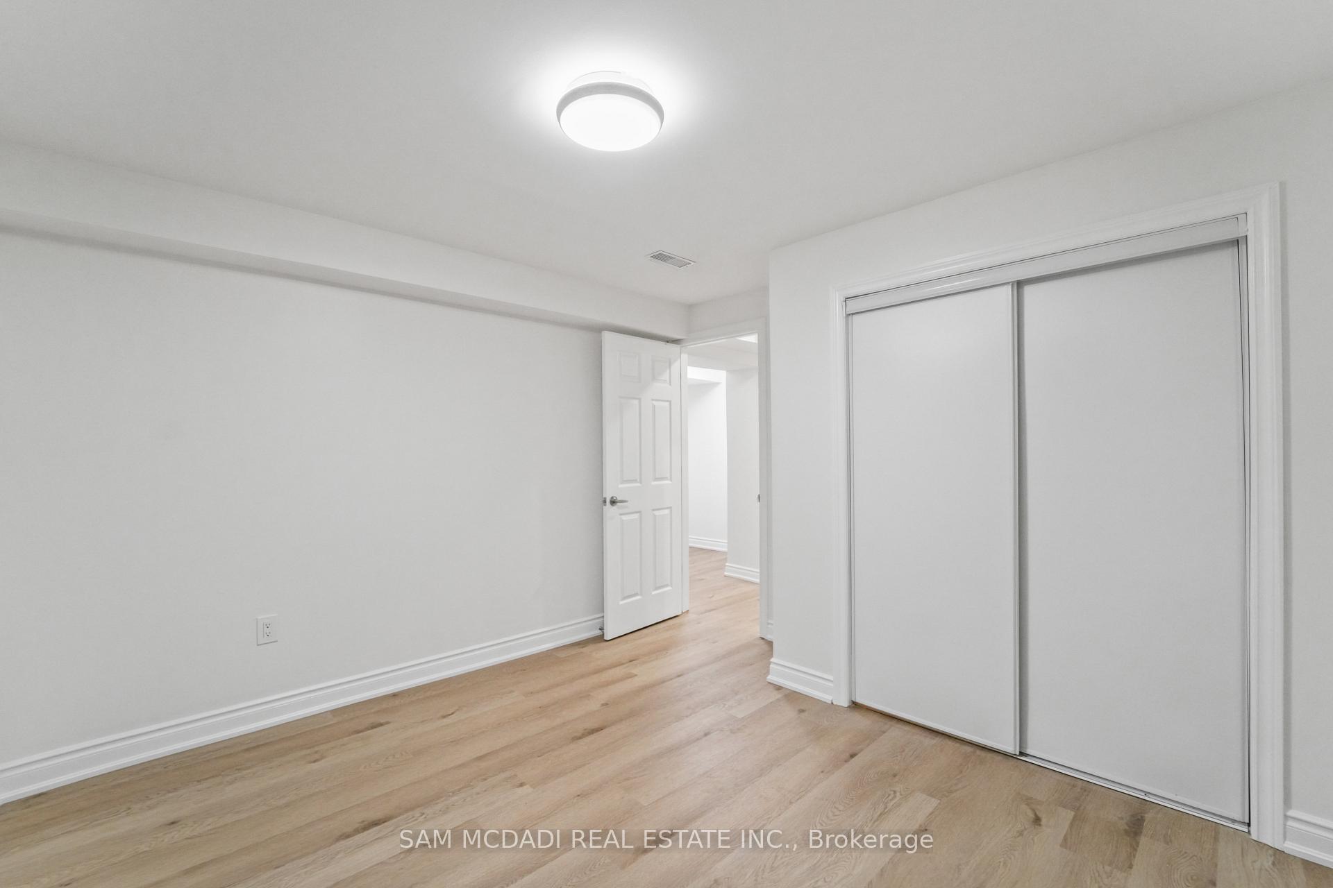 Photo 13 of 1821 Christopher Road, Mississauga, Clarkson — HOMEH