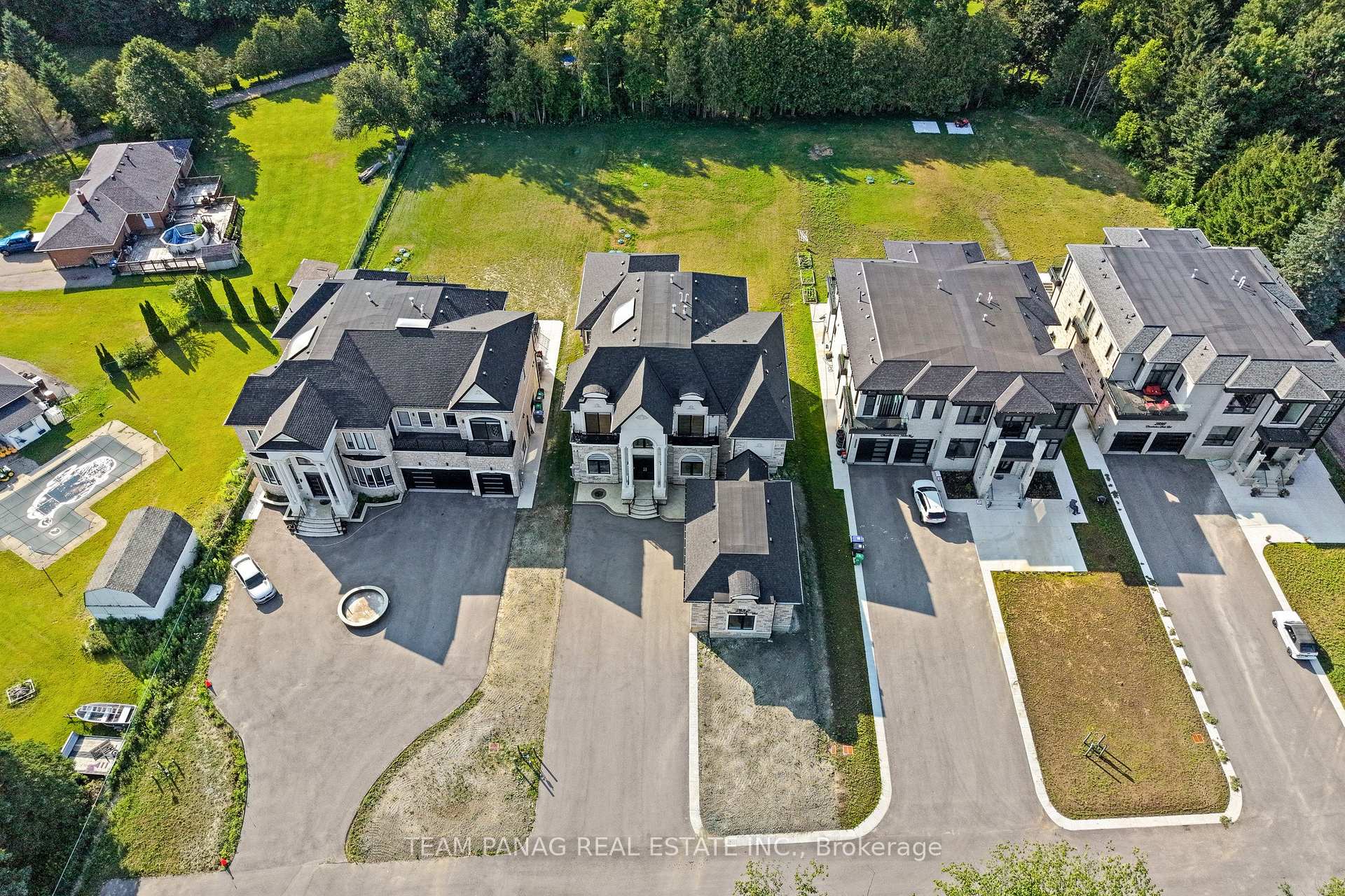 Photo 4 of 2882 Charleston Side Road, Caledon, Caledon Village — HOMEH