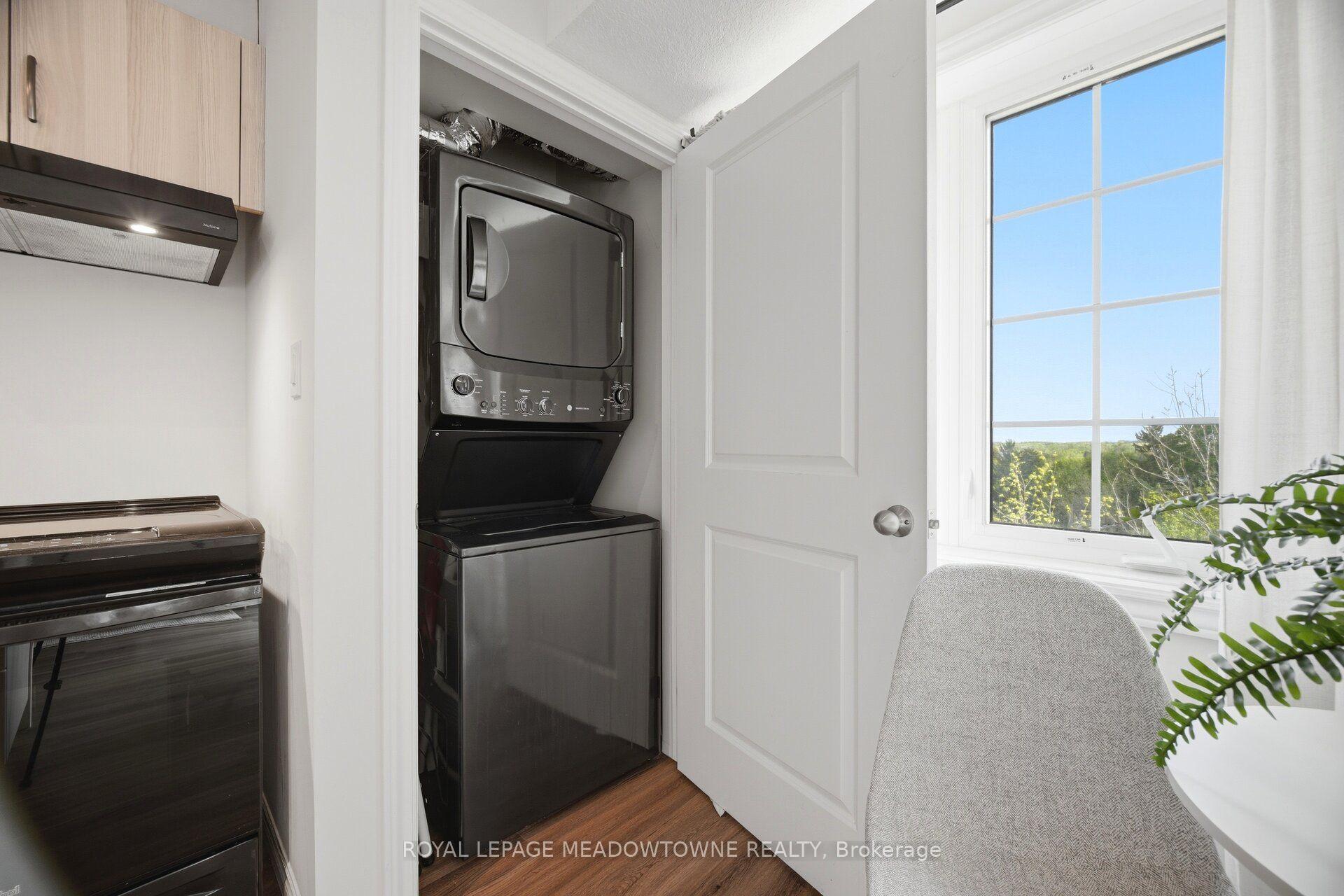 Photo 12 of Unit 207, 7 Cityview Drive S, Guelph, Grange Road — HOMEH