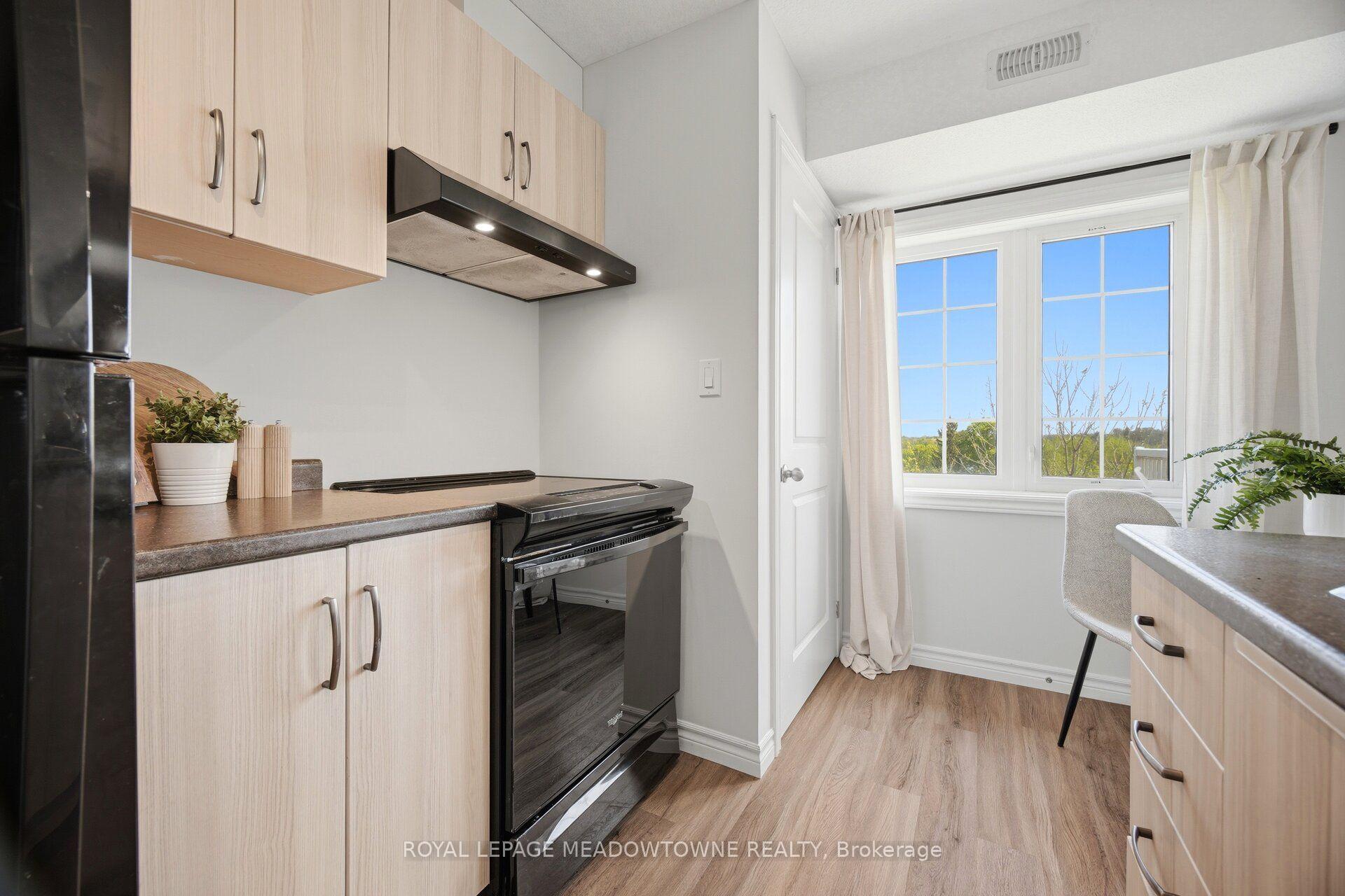 Photo 32 of Unit 207, 7 Cityview Drive S, Guelph, Grange Road — HOMEH