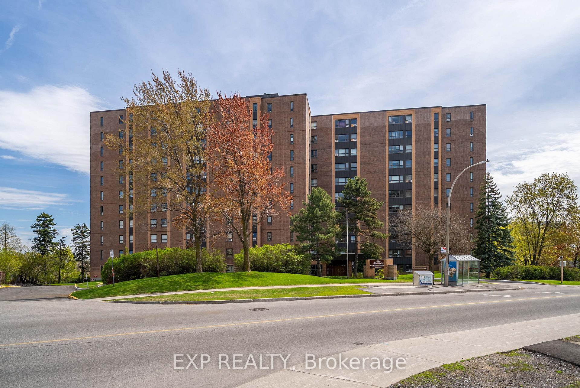 Photo 2 of Unit 604, 1356 Meadowlands Drive N, Ottawa, Borden Farm/Stewart Farm/Carleton Heights/Parkwood Hills — HOMEH