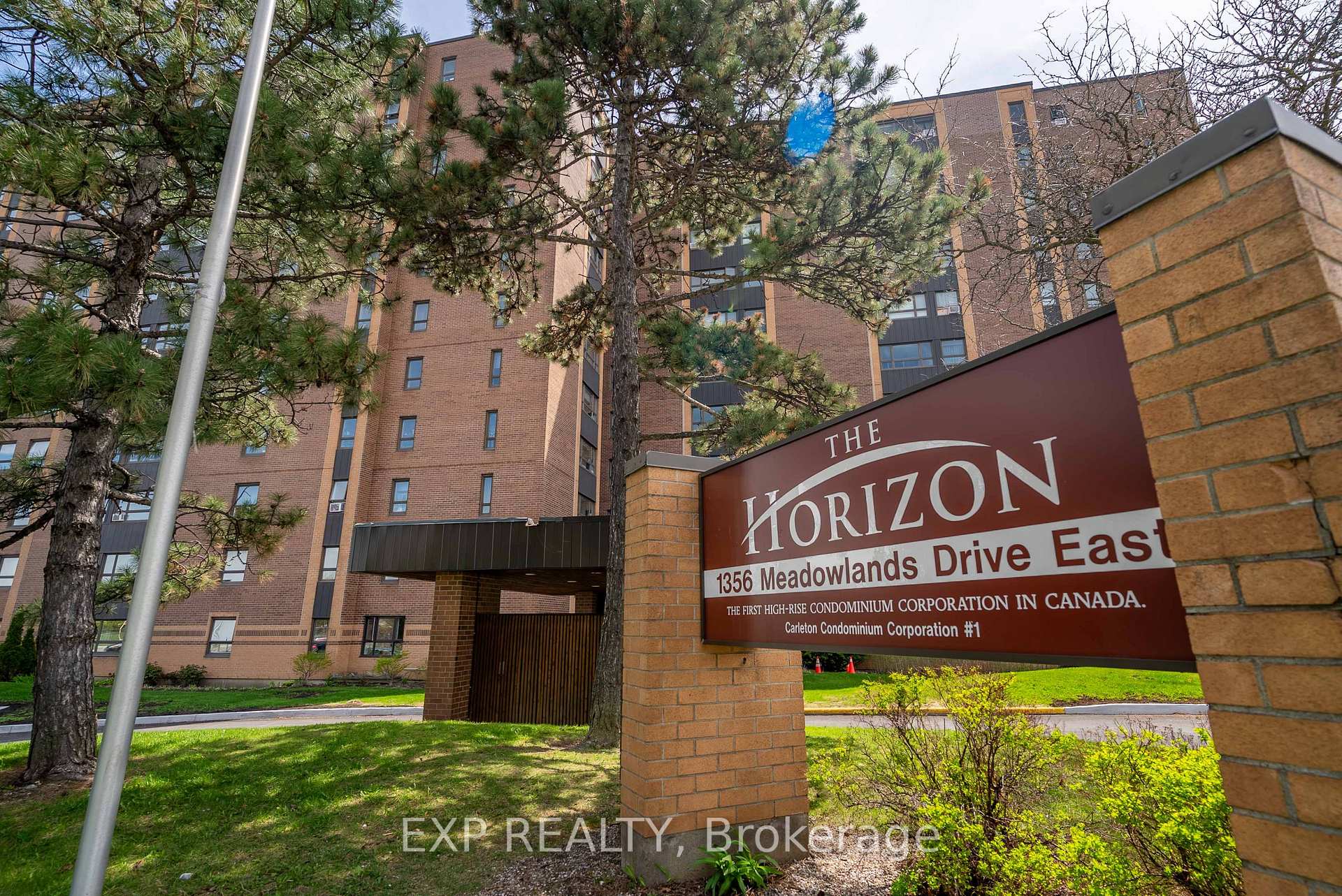 Photo 4 of Unit 604, 1356 Meadowlands Drive N, Ottawa, Borden Farm/Stewart Farm/Carleton Heights/Parkwood Hills — HOMEH
