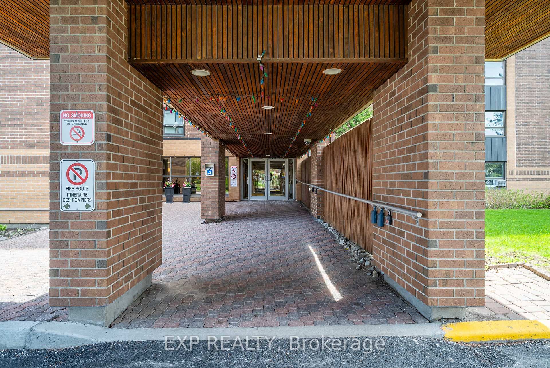 Photo 5 of Unit 604, 1356 Meadowlands Drive N, Ottawa, Borden Farm/Stewart Farm/Carleton Heights/Parkwood Hills — HOMEH