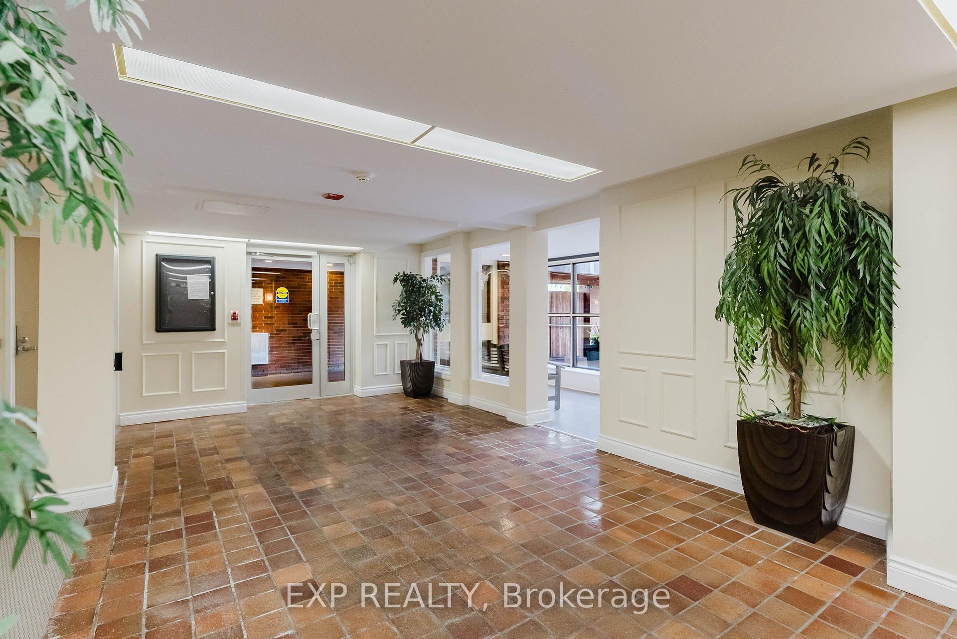 Photo 8 of Unit 604, 1356 Meadowlands Drive N, Ottawa, Borden Farm/Stewart Farm/Carleton Heights/Parkwood Hills — HOMEH